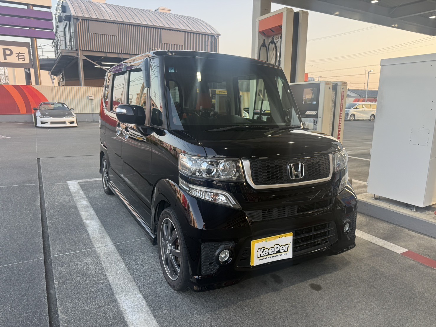 黒色のN-BOXに細密研磨とフレッシュキーパーを施工