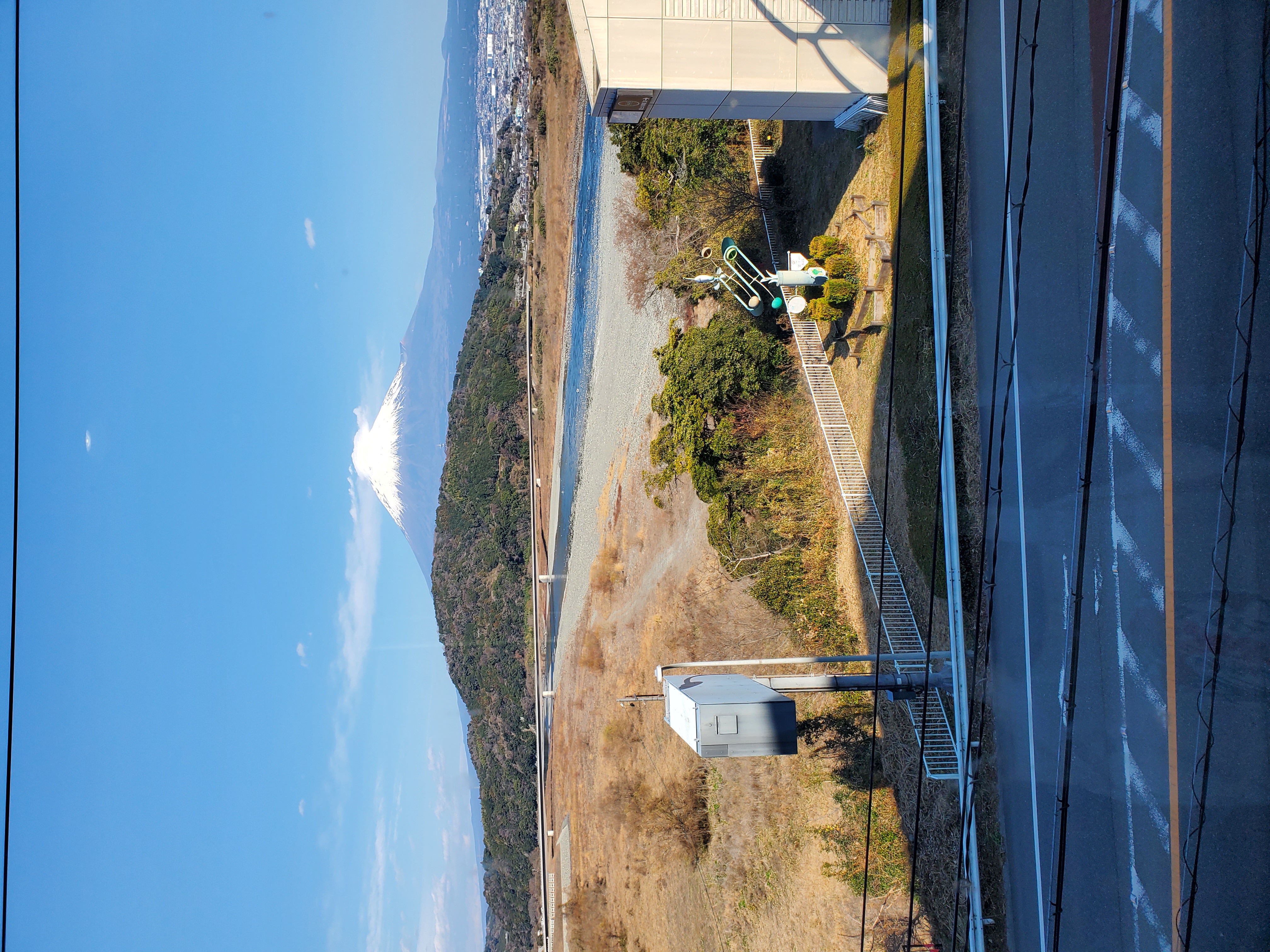 掛川TSで冬の愛車ケア！お得な給油割引も実施中🚗