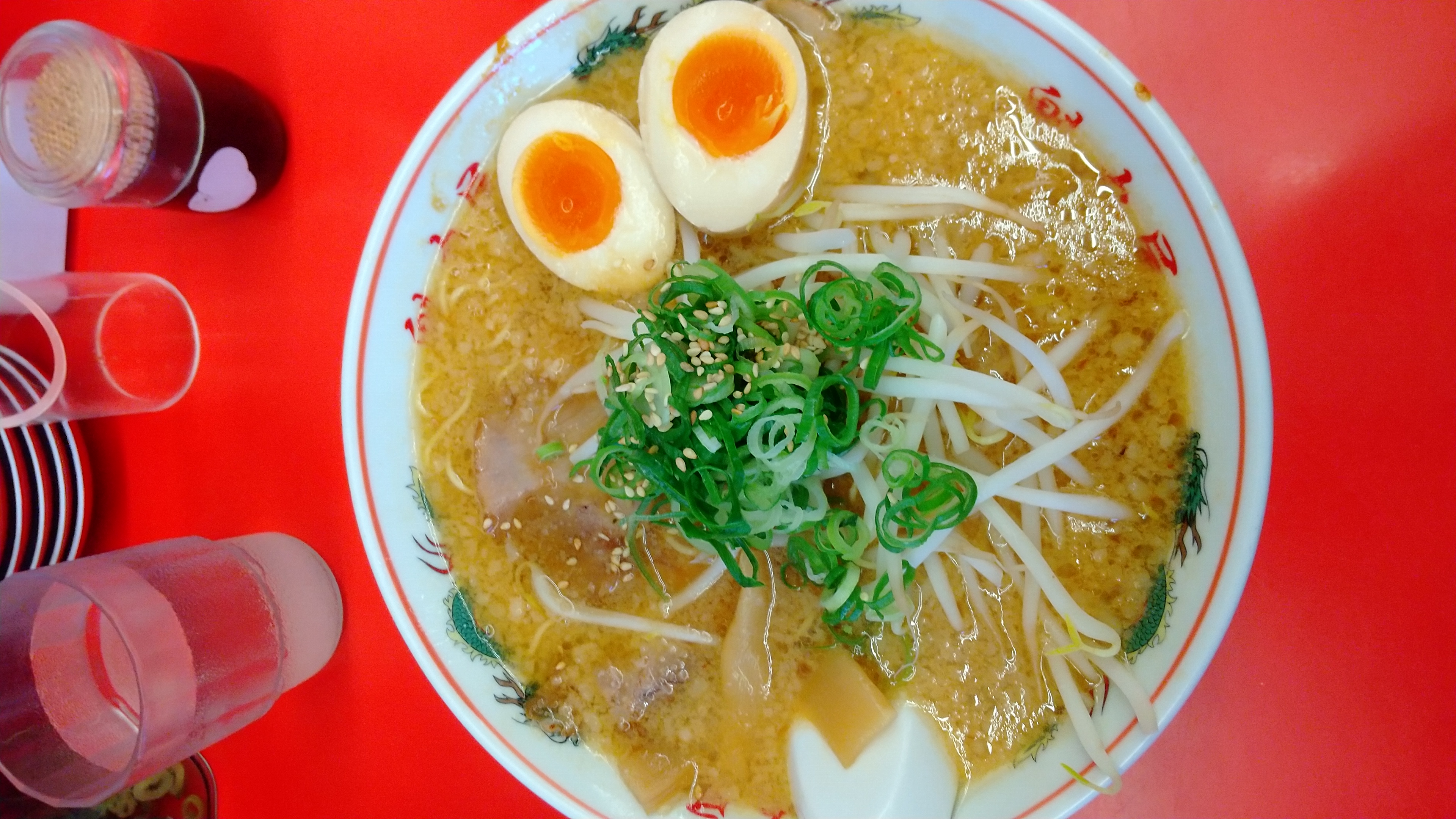 神社巡り先での昼ラーメン😋