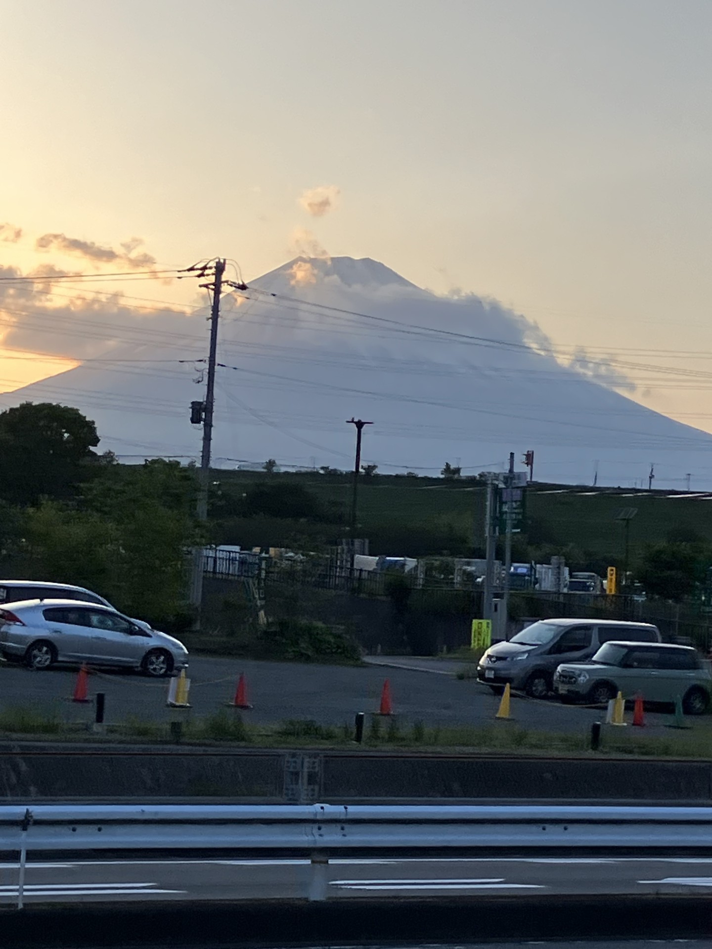 春のお出かけ前に必見 車検完了と安全なドライブのポイント🚗✨