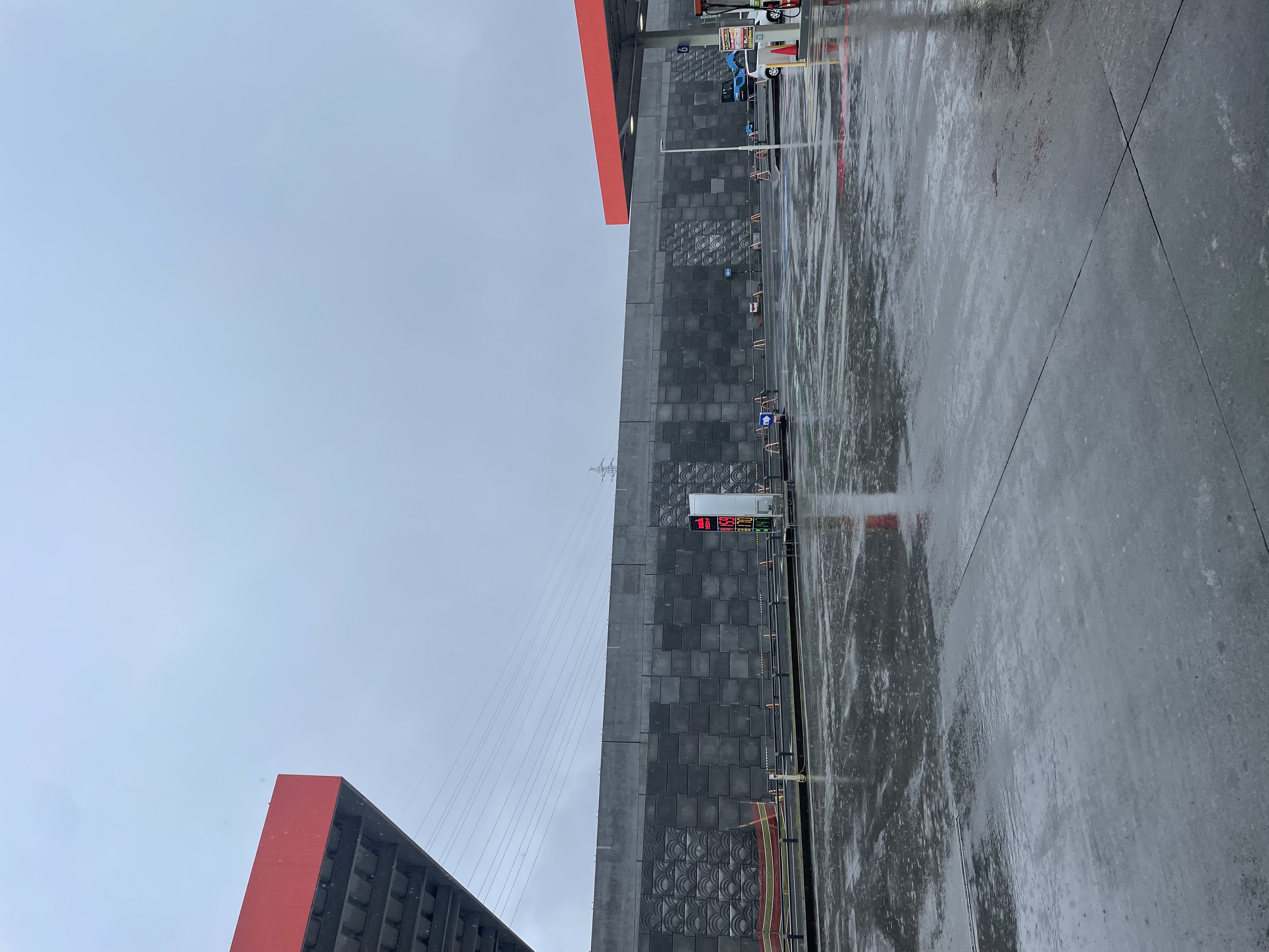 雨の日の車トラブル対策と春の無料点検サービス情報☔️