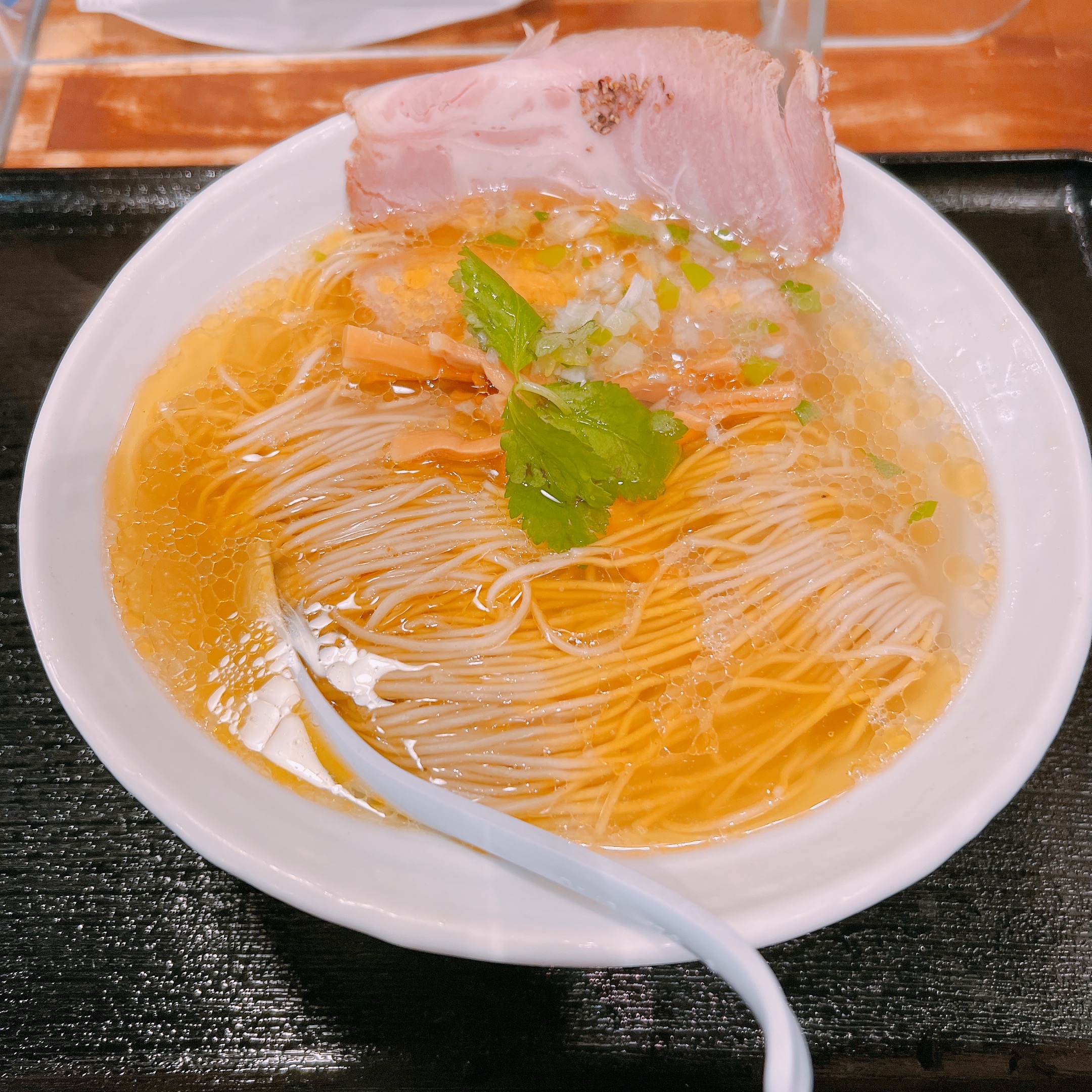 秋の寒暖差に負けない車メンテナンスと洗車のポイント🚗✨