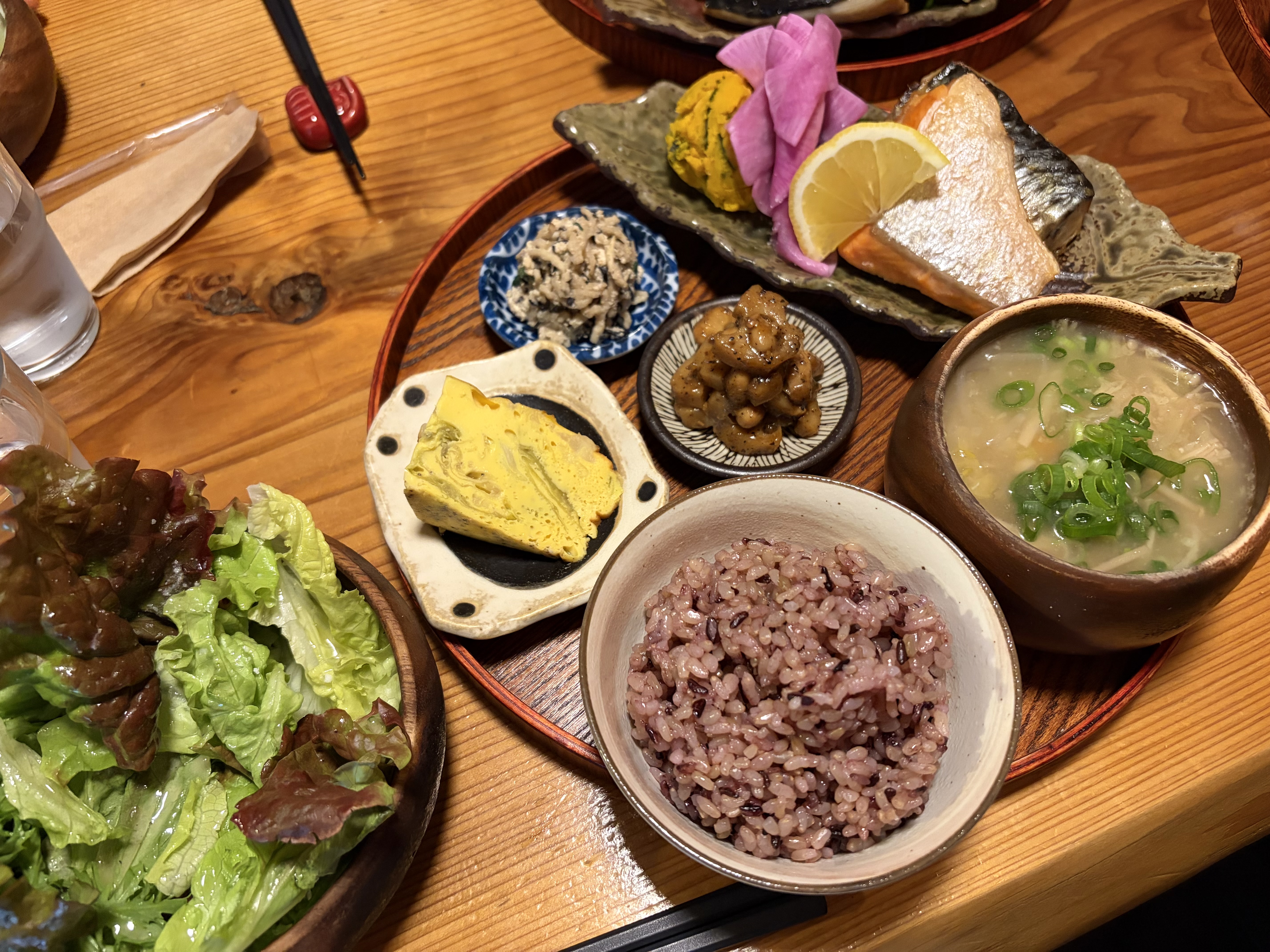 春のドライブ前にチェックしたい車の点検と洗車ポイント🚗✨