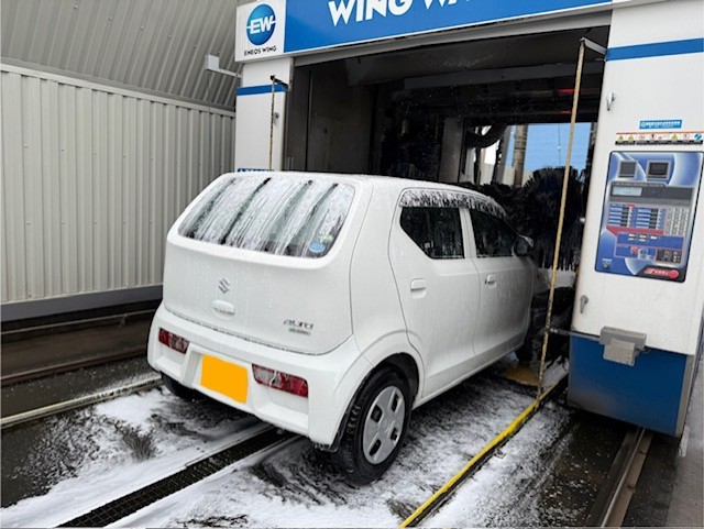 梅雨時期の車をピカピカに代車洗車と手洗い洗車の魅力✨