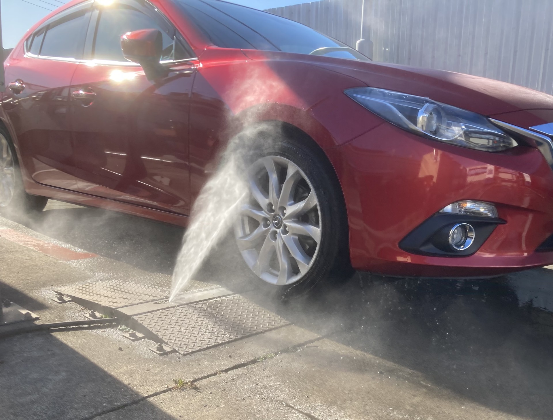 冬の強風や融雪剤対策におすすめドライブスルー洗車🚗