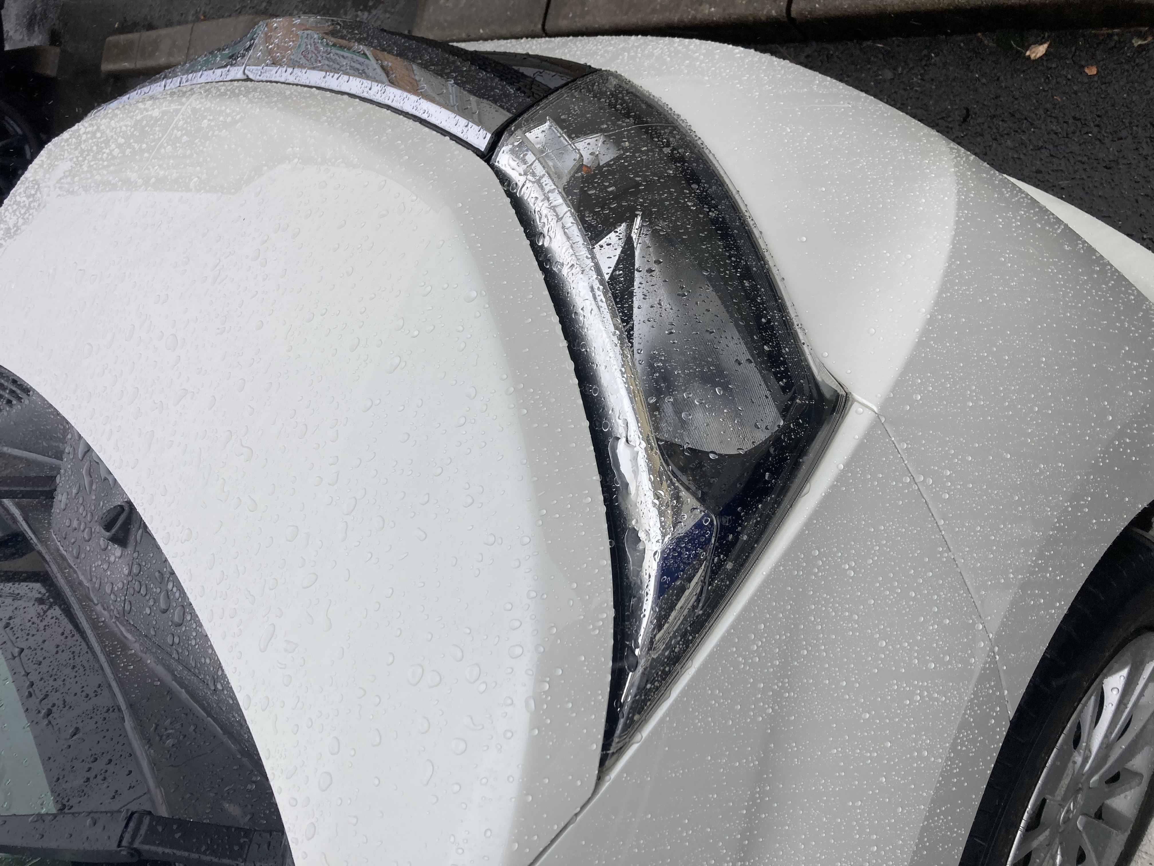 雨の日におすすめ車メンテナンスポイントとお得な洗車情報