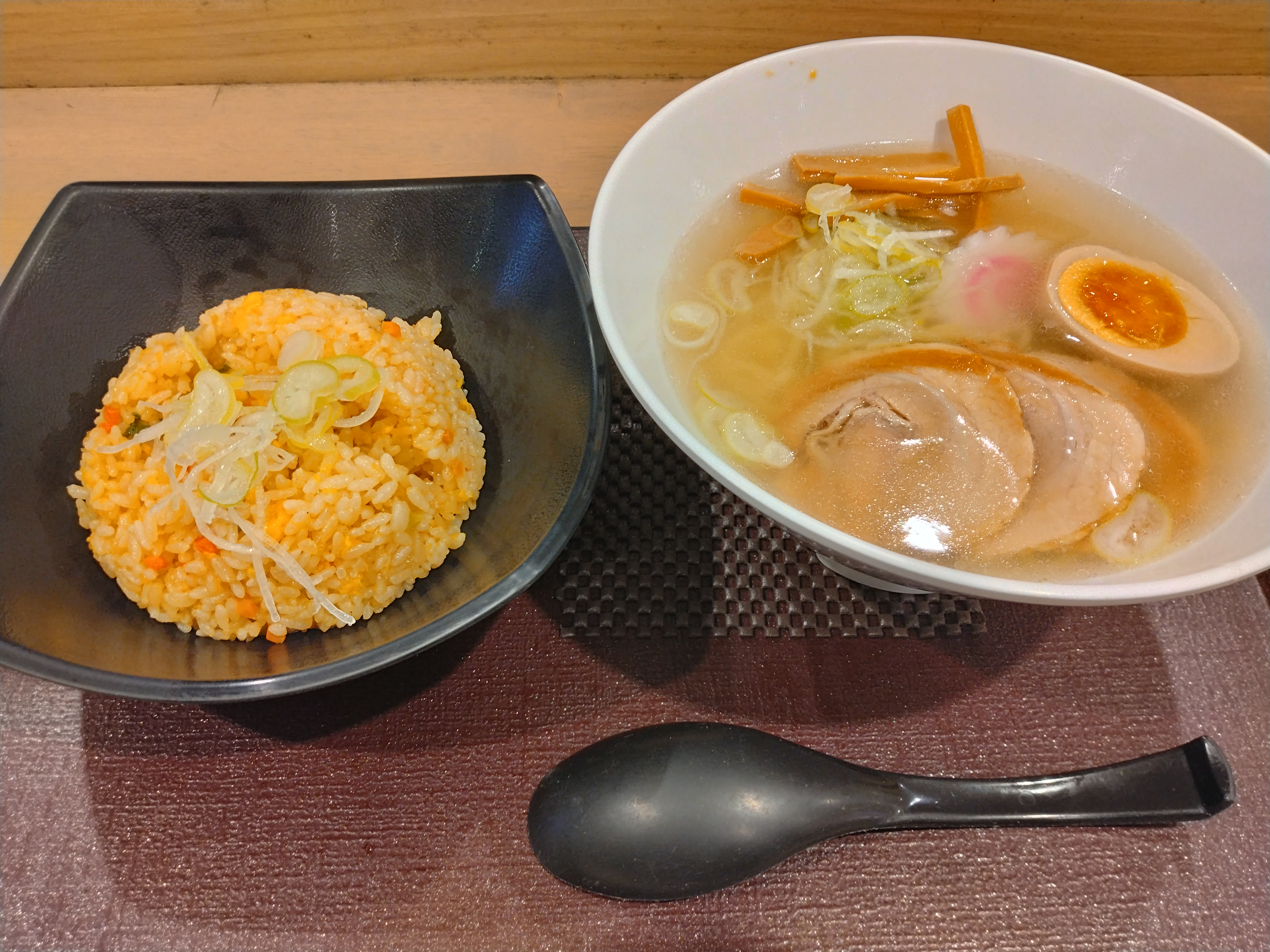 夏の車点検ポイントとパーキングエリアで楽しむ懐かし中華そば🍜