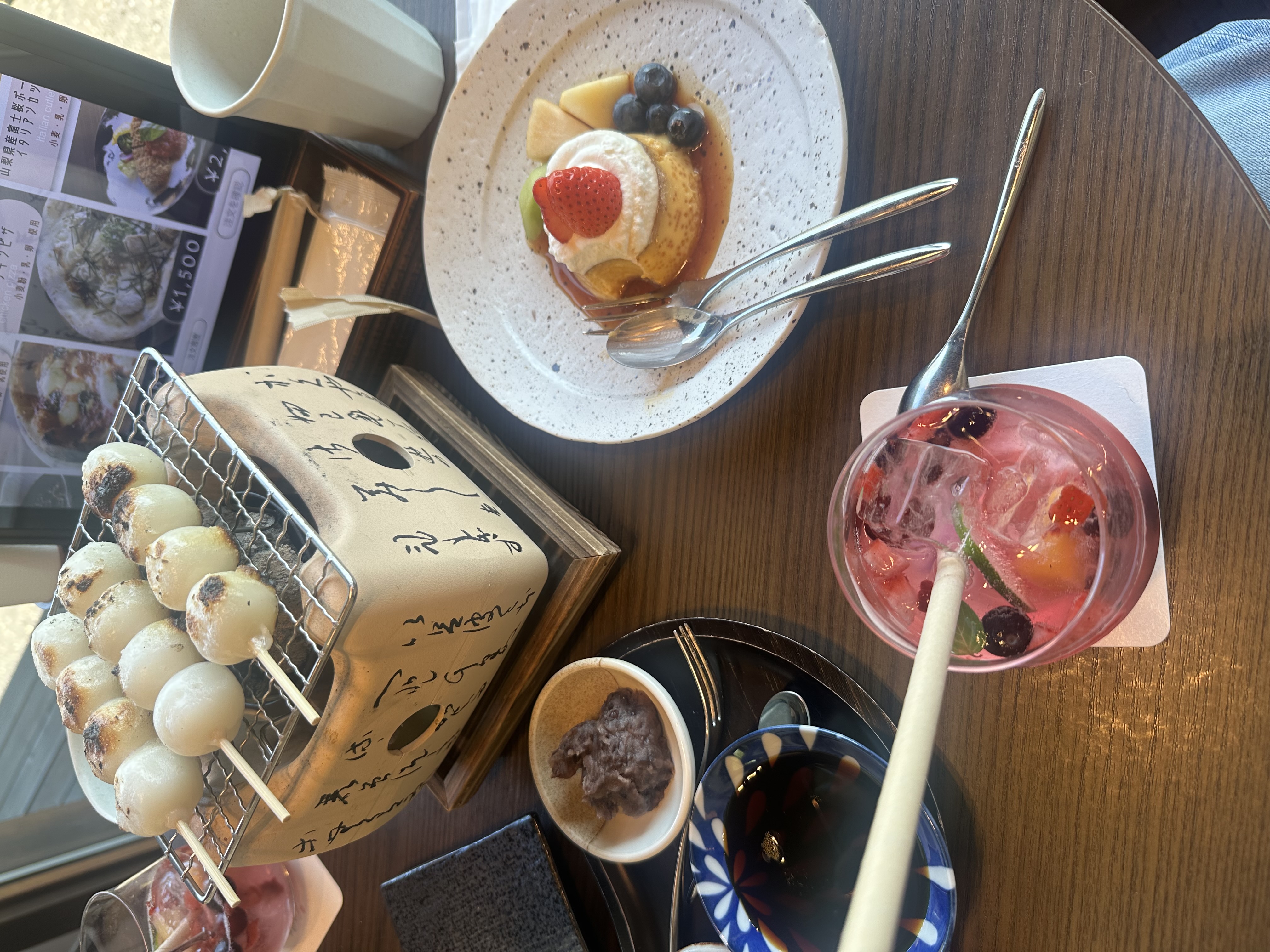 カフェ行ってきましたー！