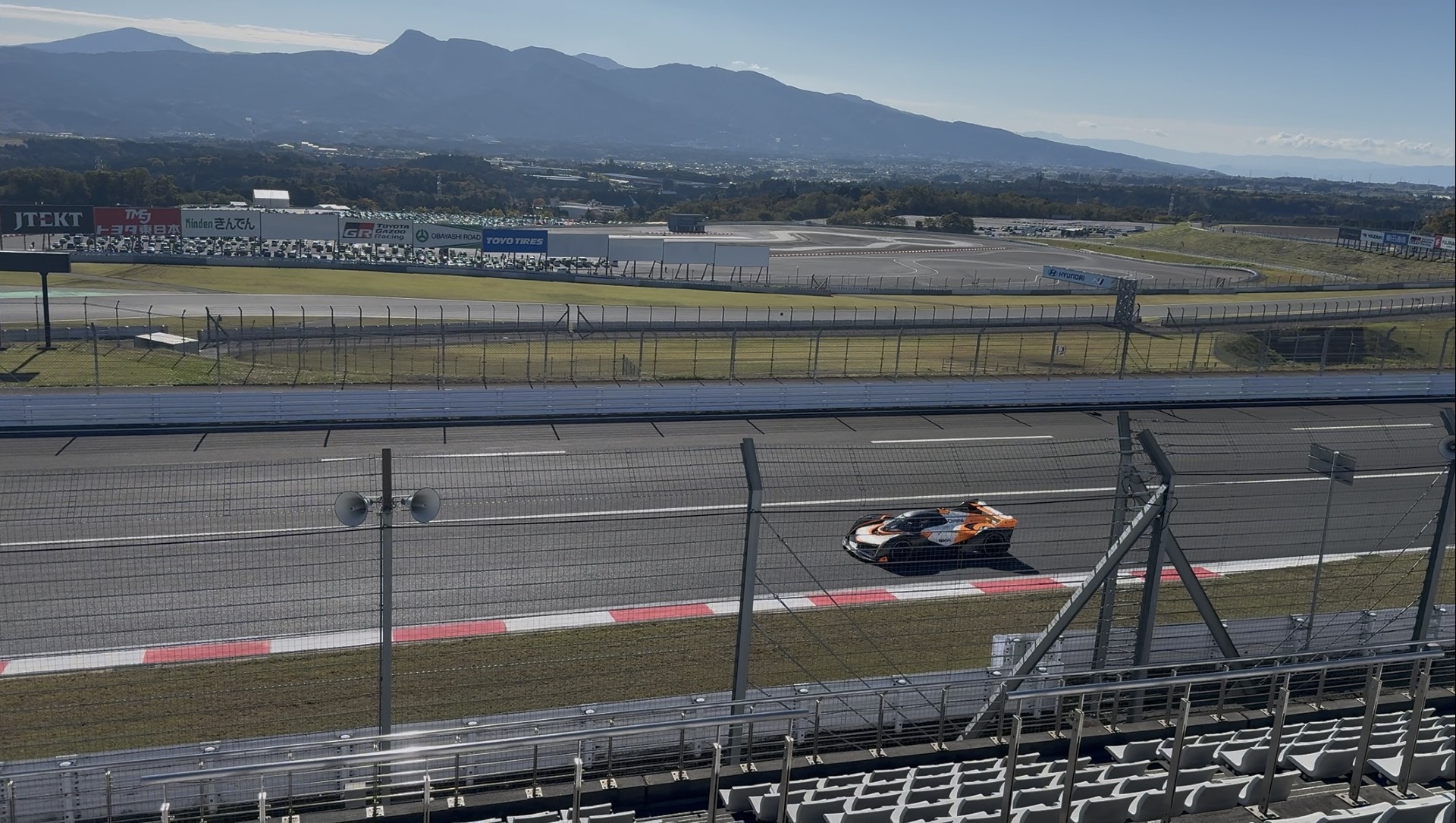 秋のドライブにおすすめ愛車コーティングと点検ポイント🚗✨