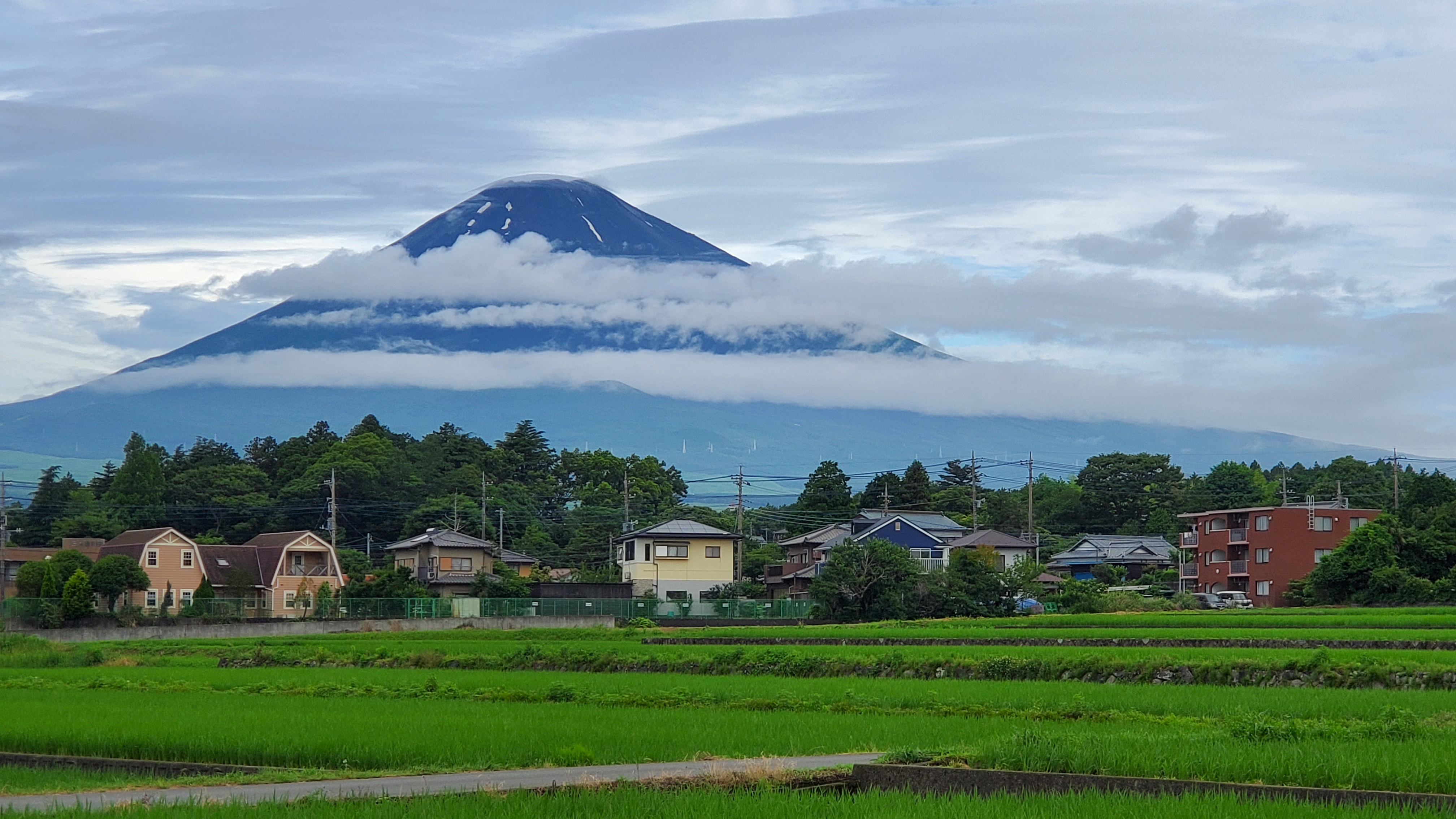 富士山雲隠れ