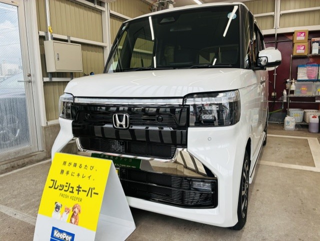 新車のN-BOXがさらに輝きを増した施工後のボディ