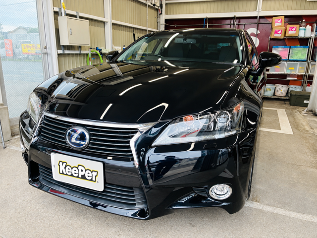 黒のLEXUS　GSにEXキーパーを施工した後の光沢のある部ボディ