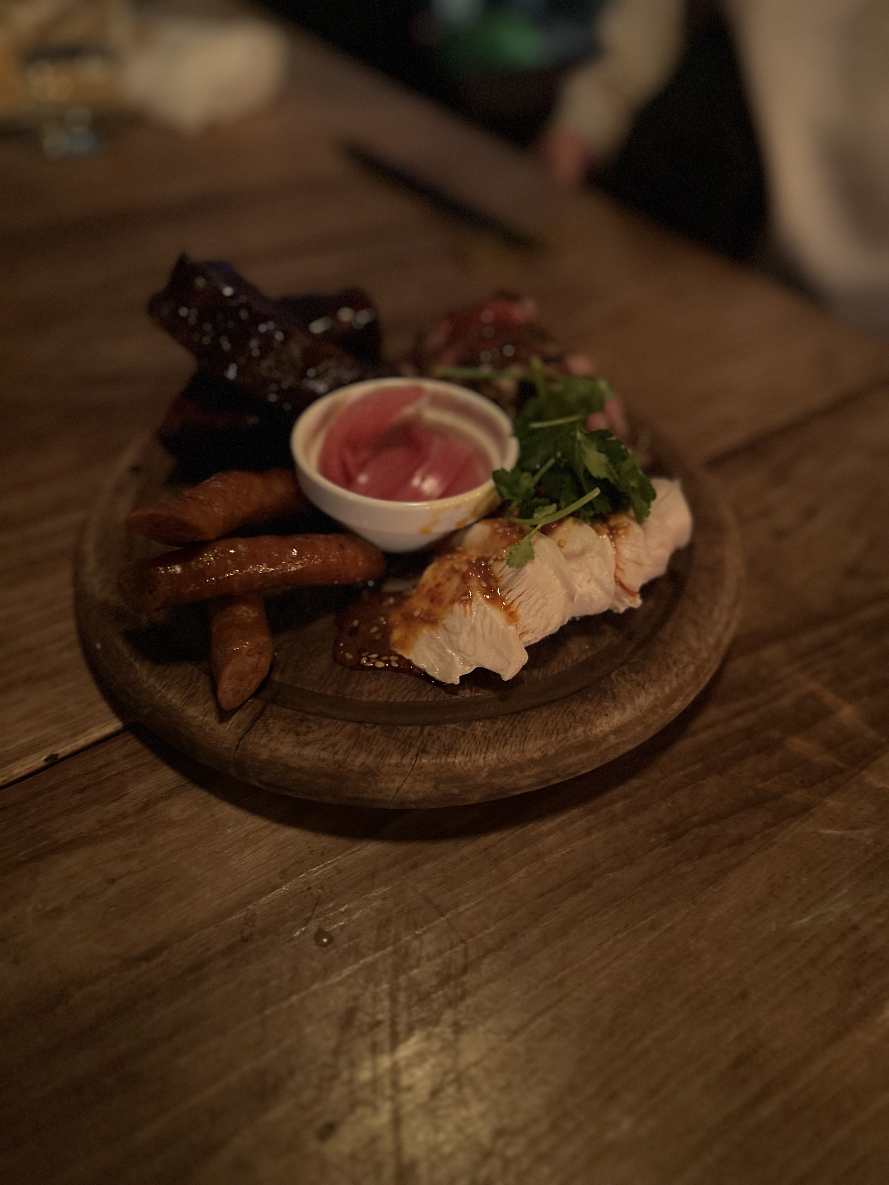 冬の車メンテナンス必見！ガラスウロコ取りとタイヤ点検のポイント🚗