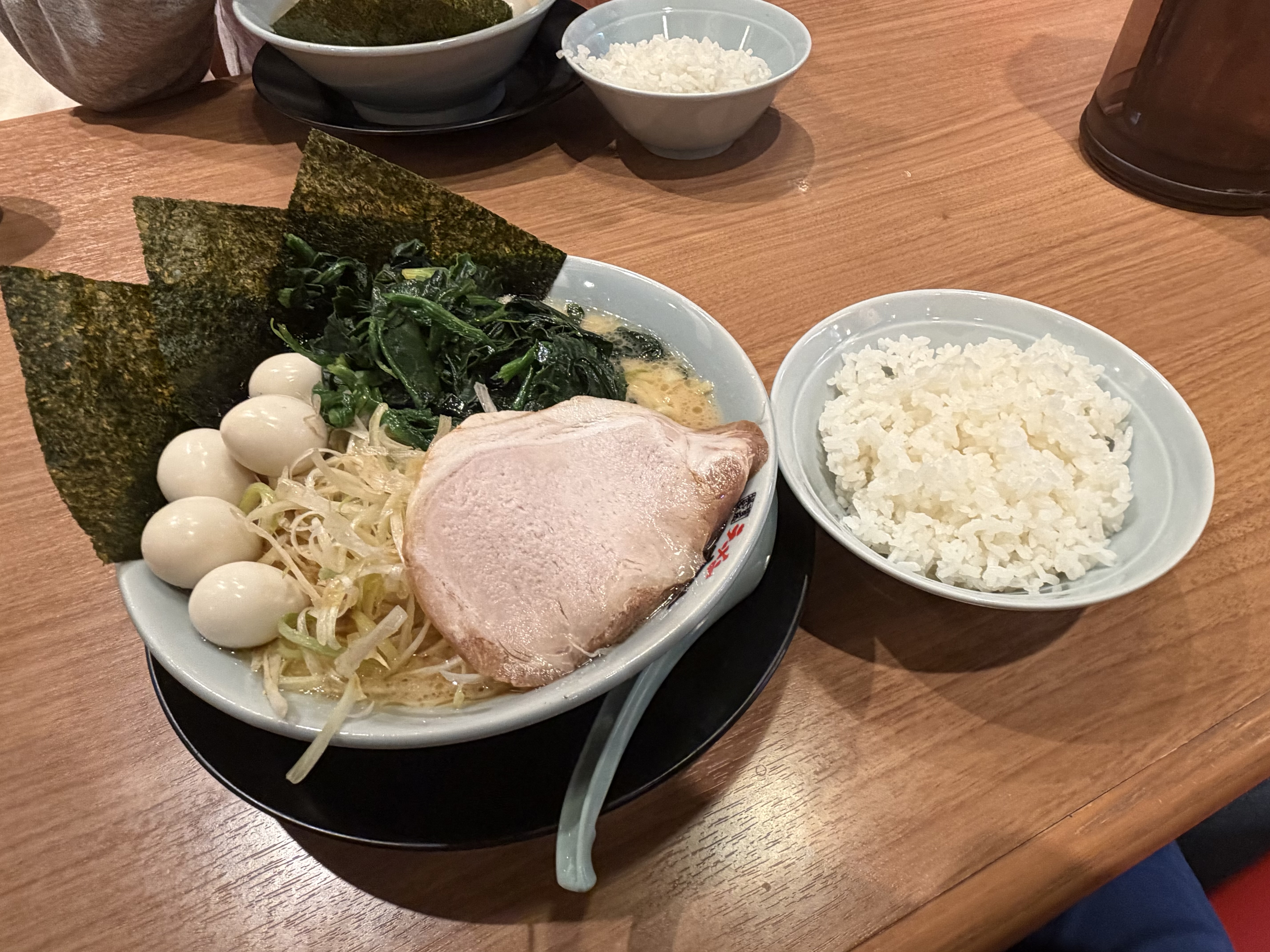 春のタイヤ交換と手洗い洗車で愛車を快適に保つコツ🚗