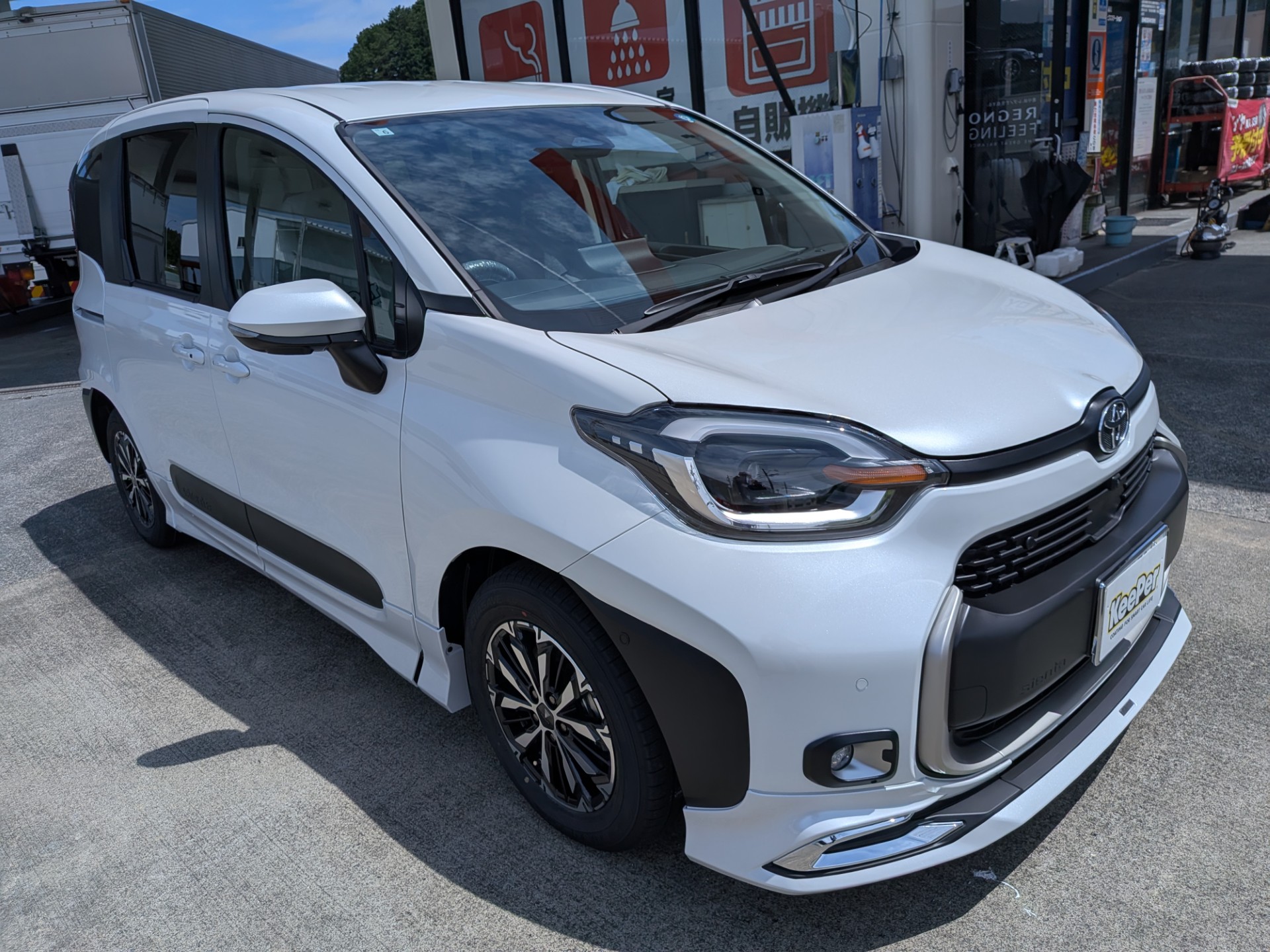 ルート１掛川TSでダイヤⅡキーパーを施工したトヨタ/シエンタ