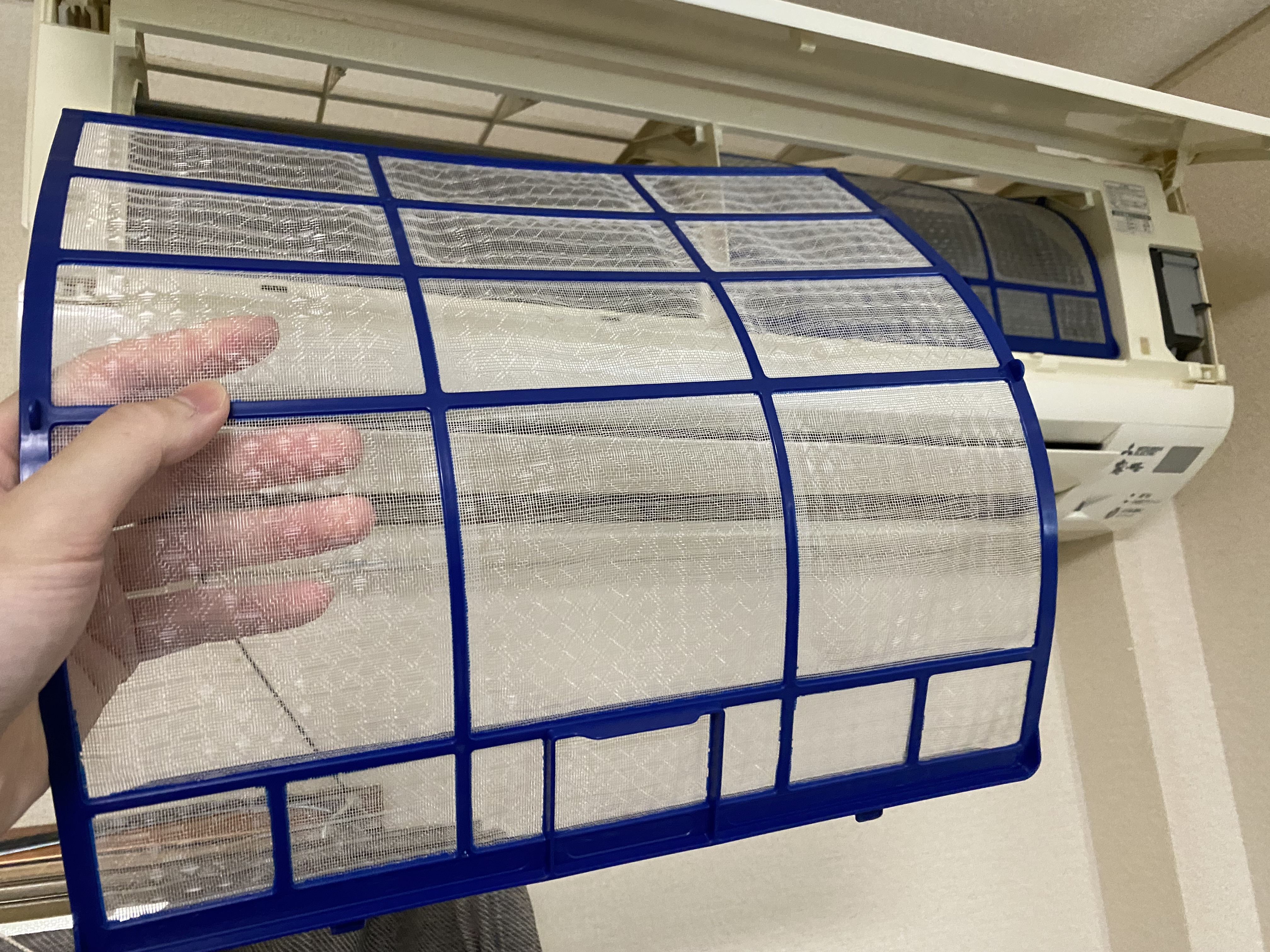 部屋のエアコンのお掃除！