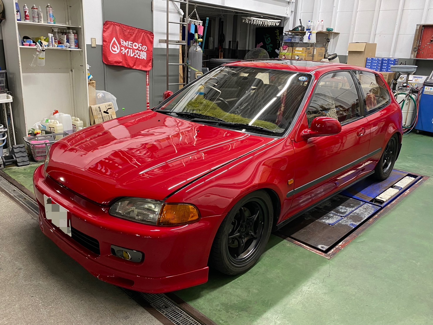 大事にしている車をリフレッシュ　赤が輝く
