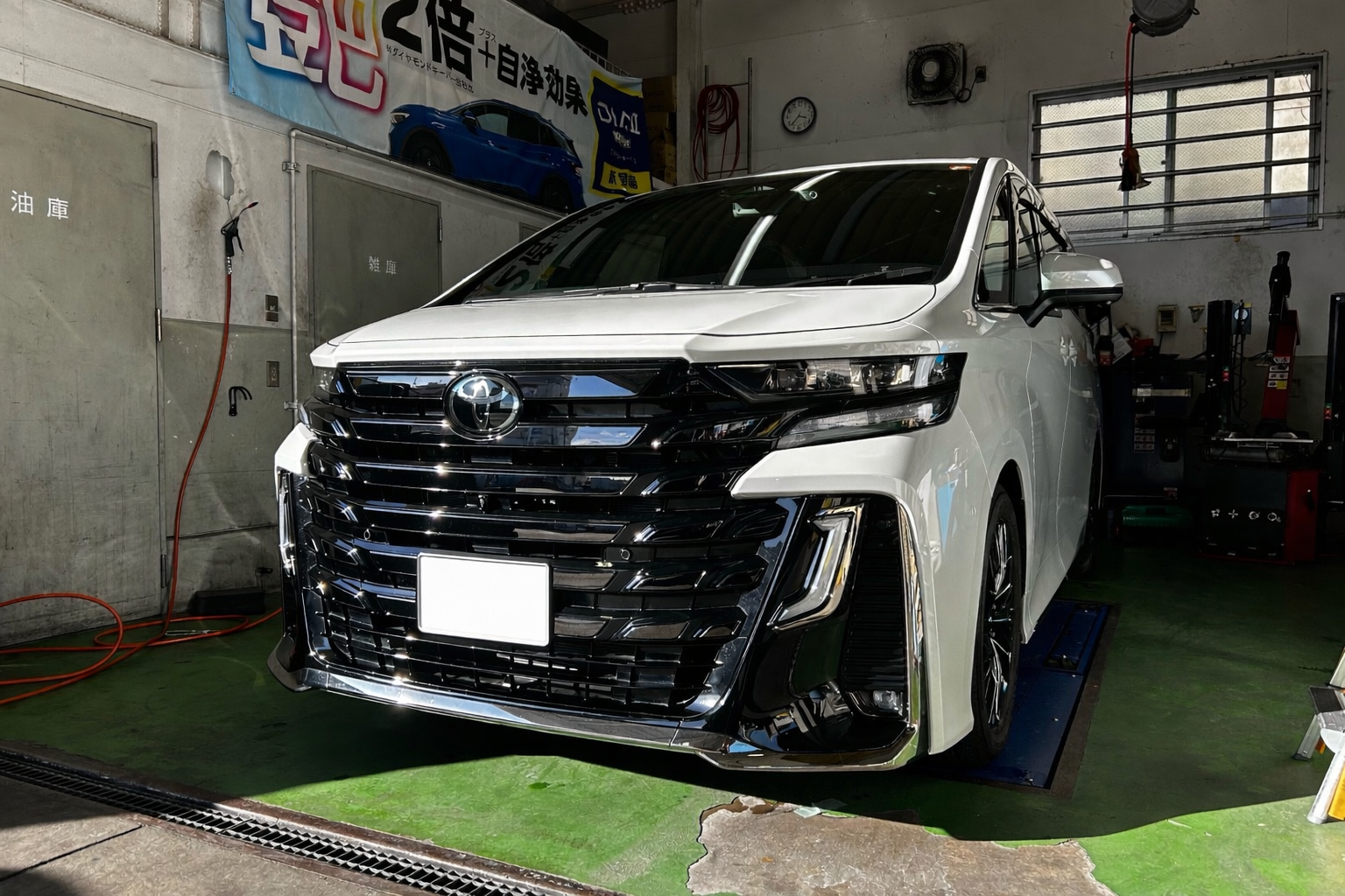 新型ヴェルファイアもピカピカに手洗い洗車500円イベント開催中🚗