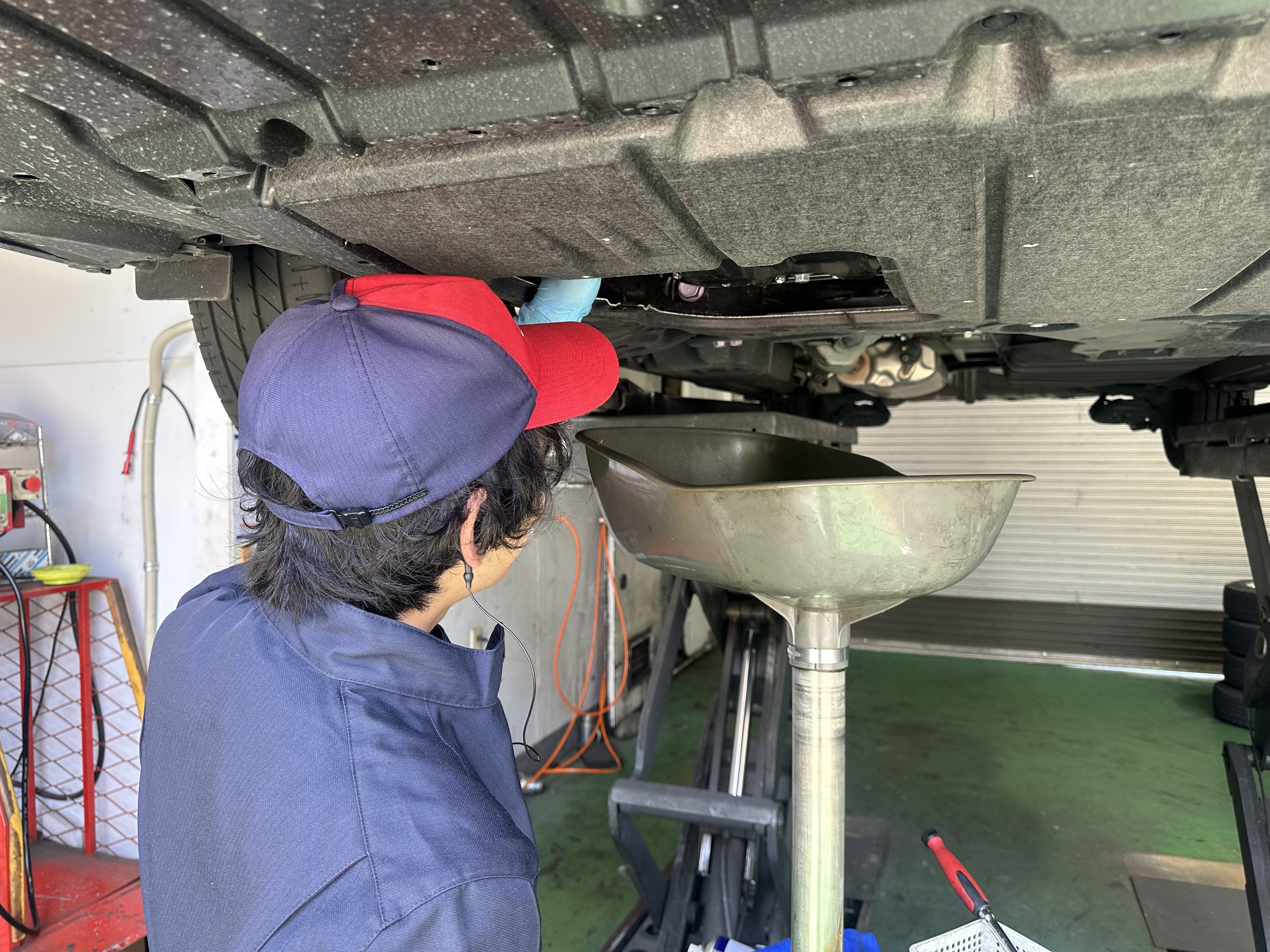 トヨタ ヴォクシーのオイル交換を行いました！