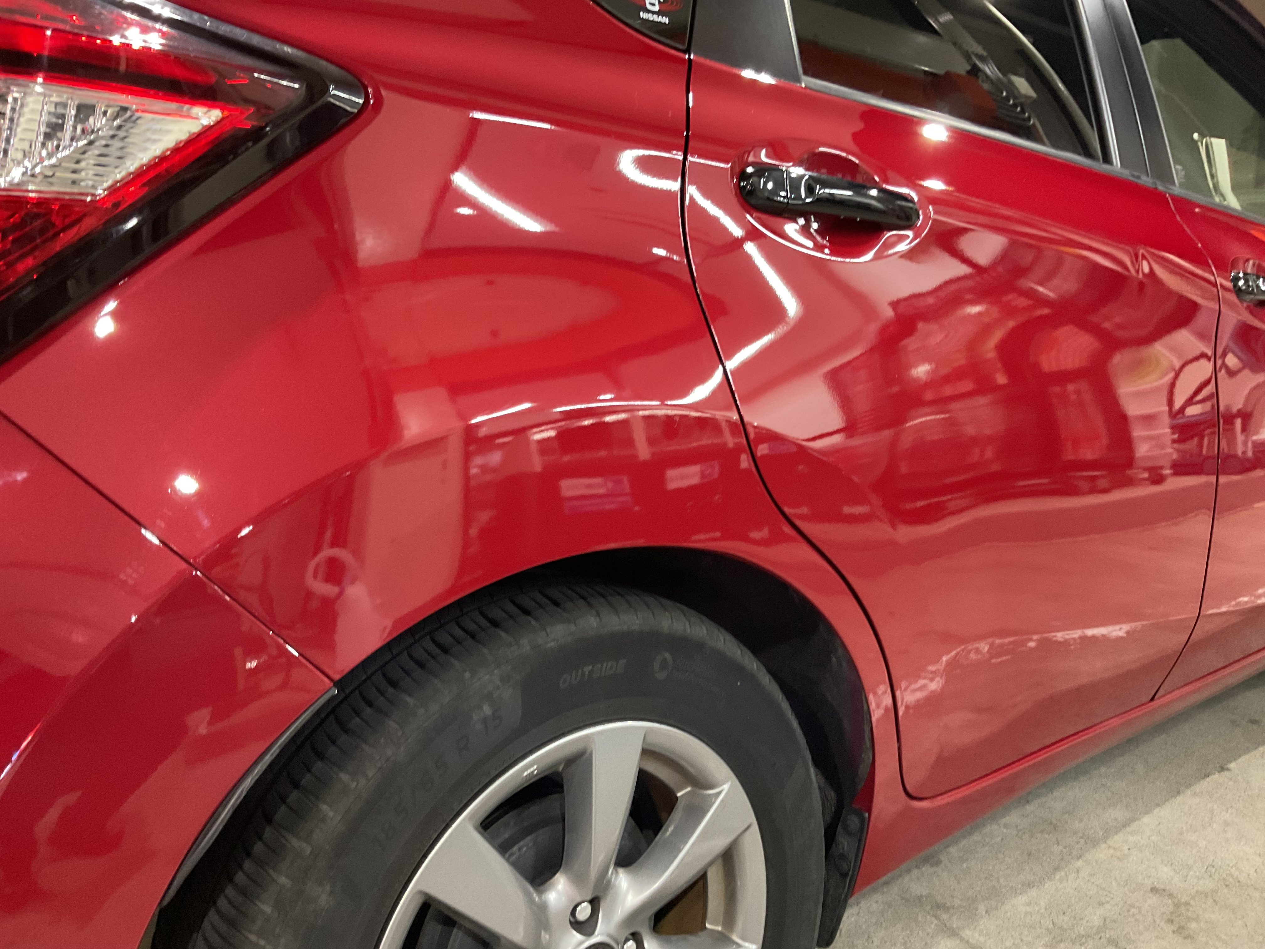 秋冬の車トラブル対策とキズ修理で安心ドライブをサポート🚗