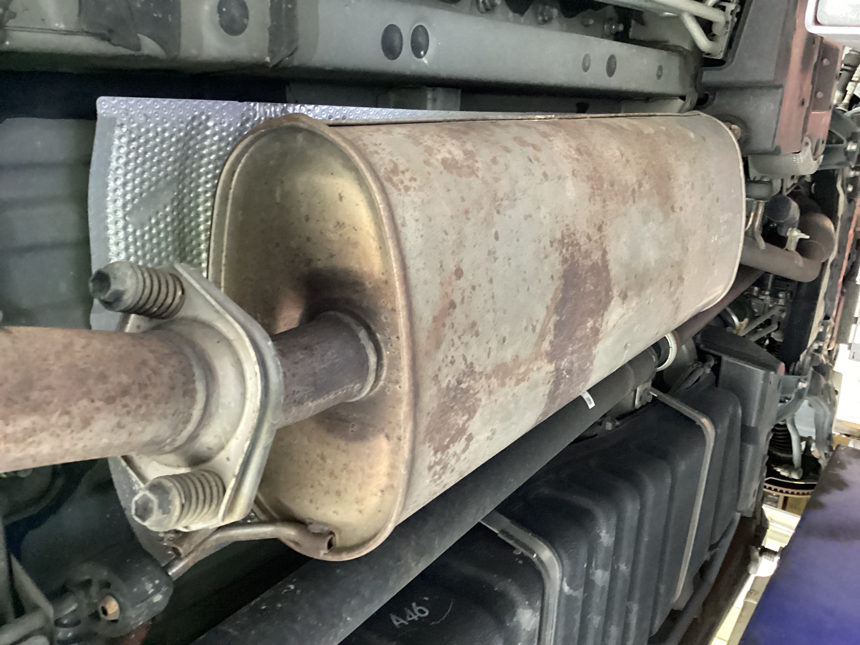 冬の車メンテナンスはこれで安心！タイヤ交換とサビ止めのすすめ🚗