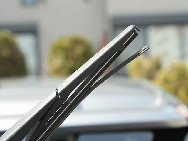 春のドライブ前に無料ワイパー点検とタイヤチェックをしよう🚗