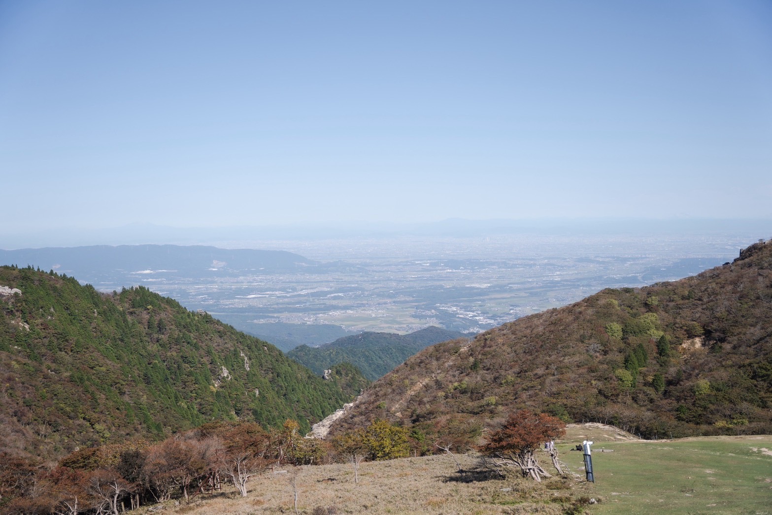 秋の雨対策におすすめ車コーティング10％OFFキャンペーン☔✨