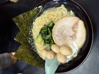 秋の愛車メンテはお得な10％OFFコーティングでピカピカに🚗✨