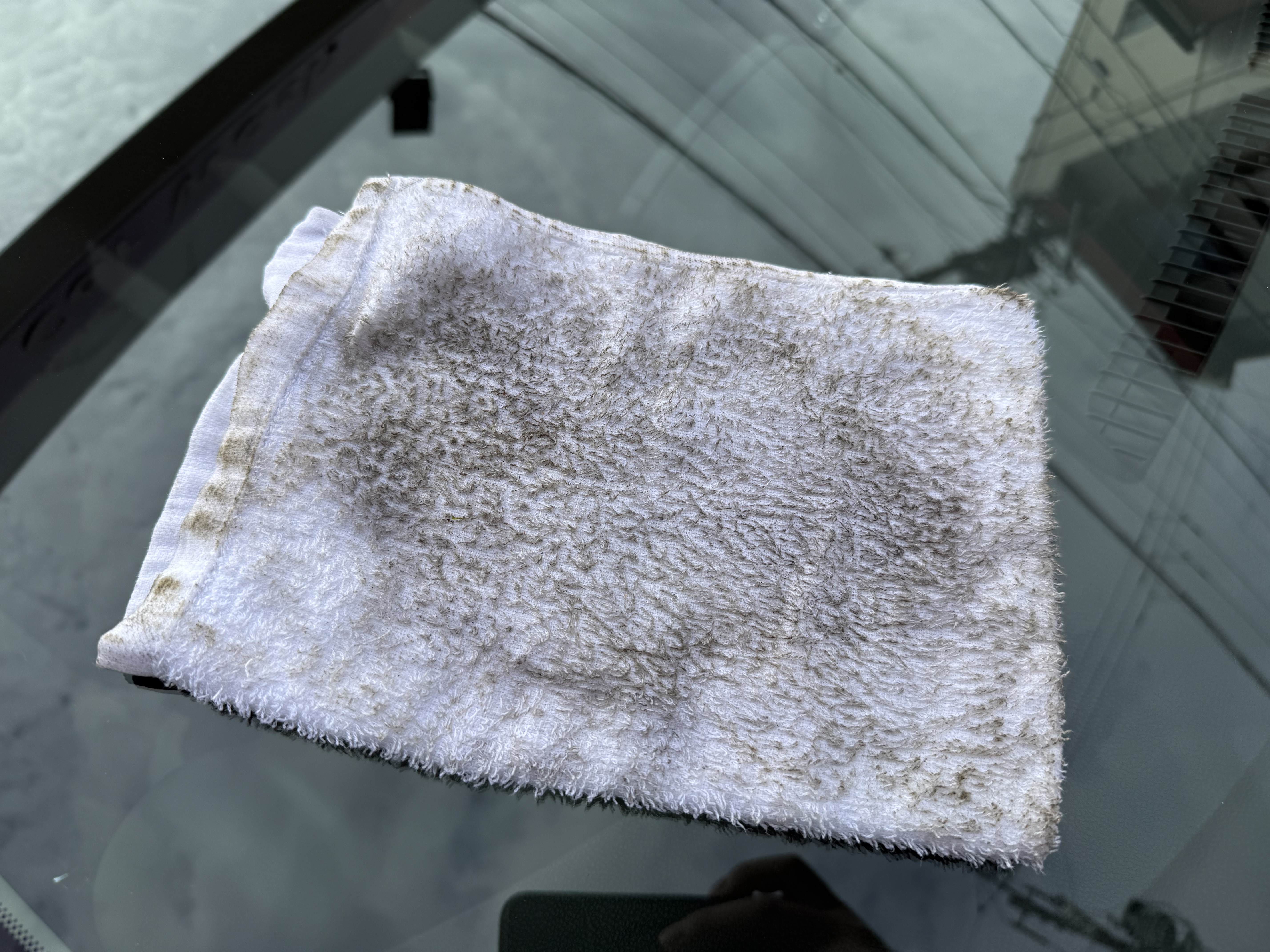 黄砂対策におすすめの洗車とワイパー点検で春ドライブ快適に🌸