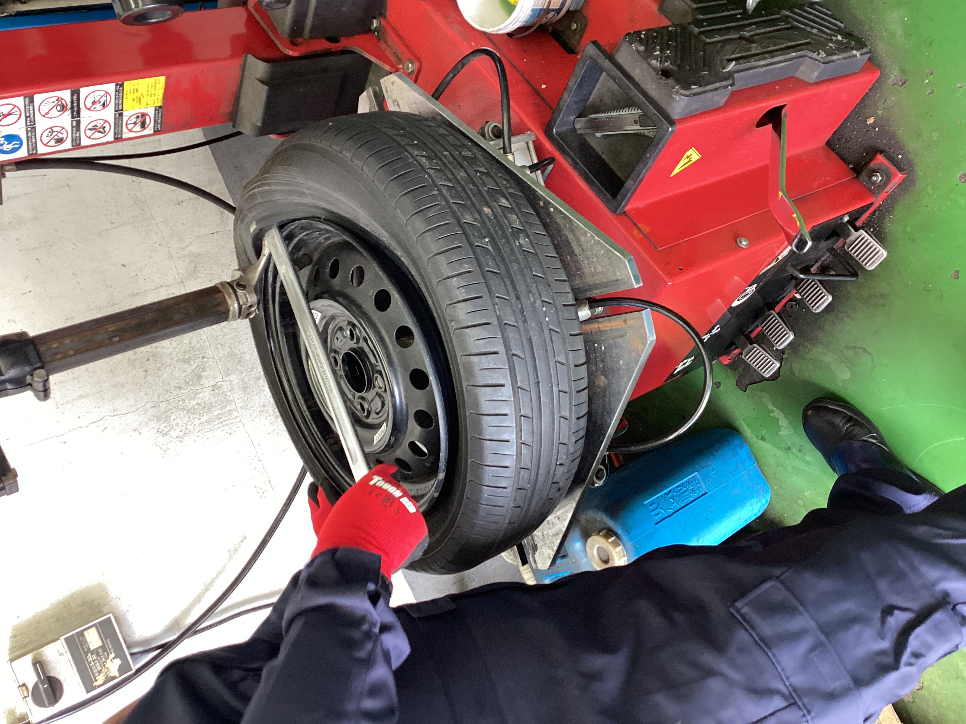 冬の安全運転に備えるタイヤ交換と冬支度のポイントまとめ 🚗