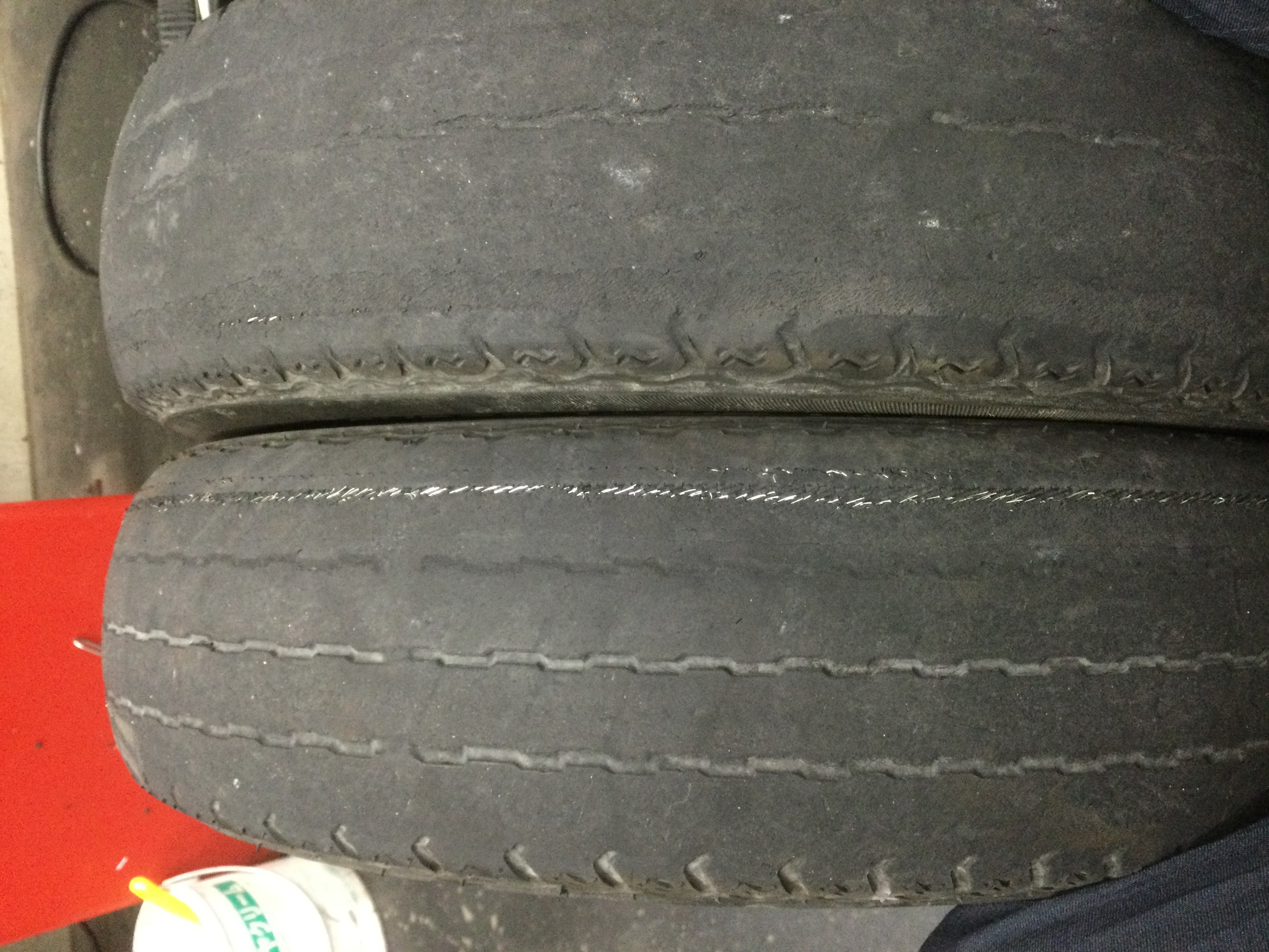 秋冬の安全ドライブに必須 タイヤ点検とお手入れポイント🚗