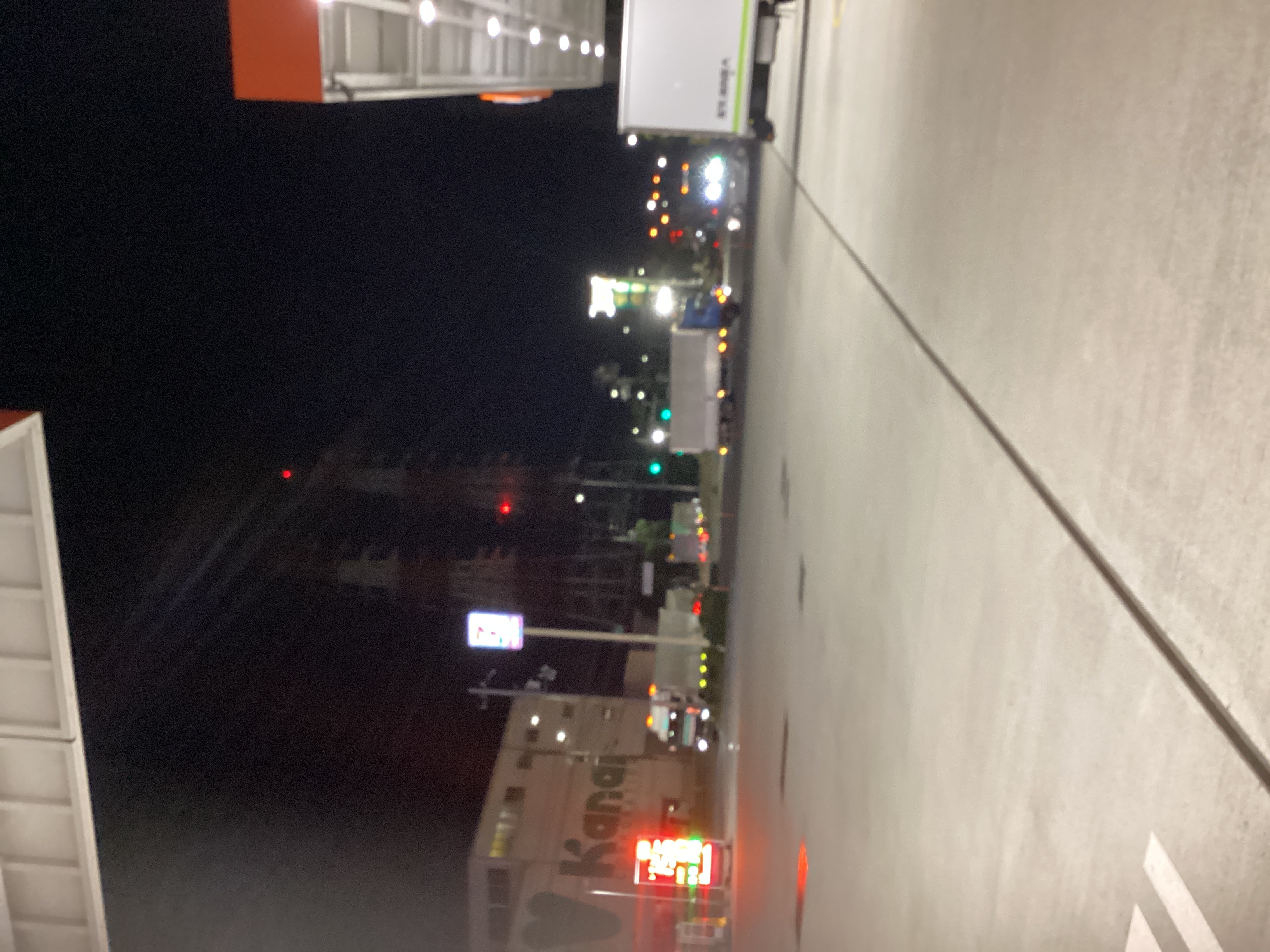 秋冬の安全ドライブにおすすめタイヤ交換と点検サービス🚗