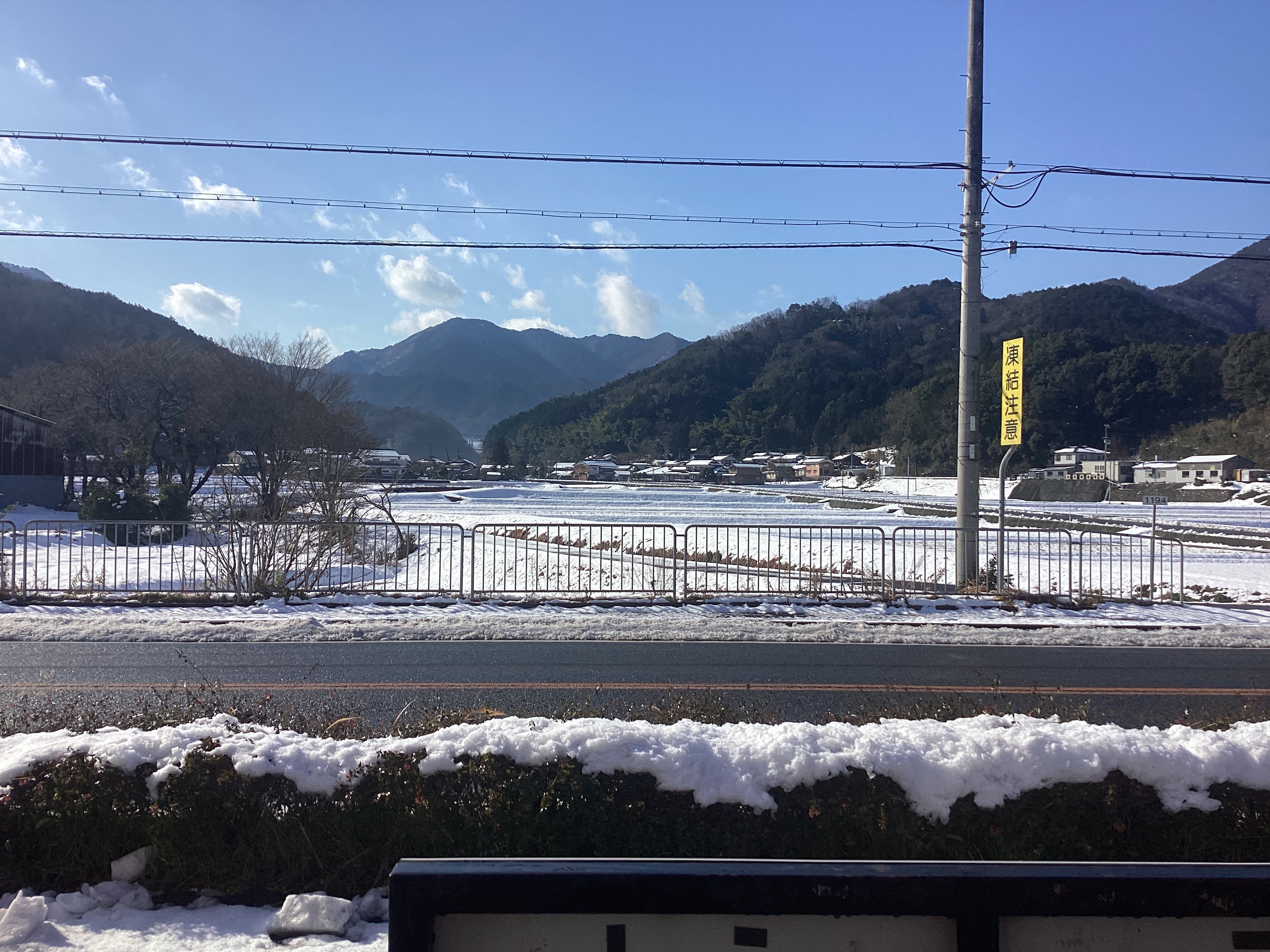 冬の雪道も安心安全に過ごすための車メンテナンスポイント⛄️