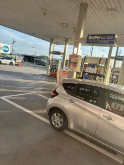 「友人とのほっこり時間と車メンテナンスの大切さを実感😊🚗✨」