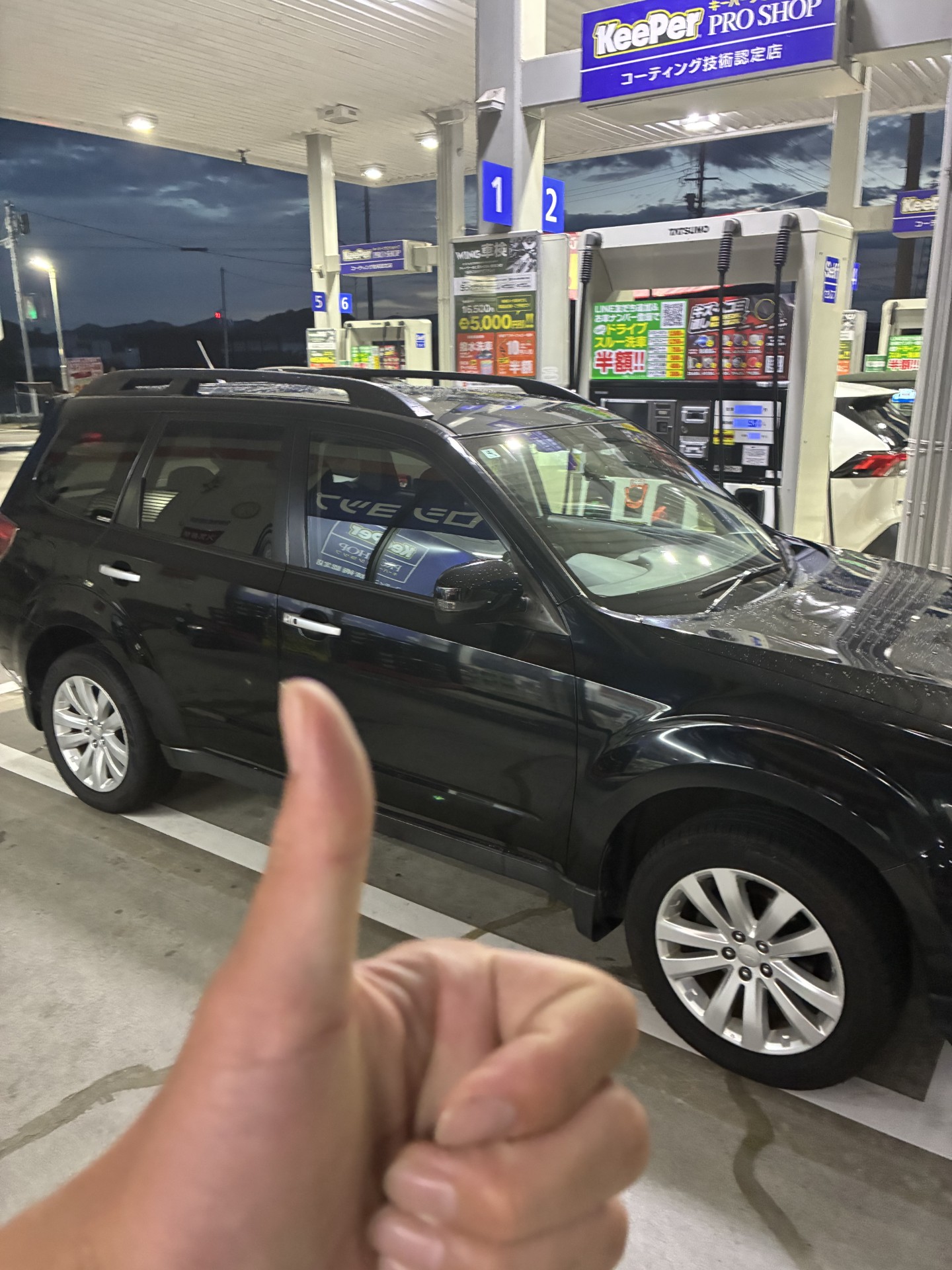 秋の雨で汚れた車もピカピカに手洗い洗車でリフレッシュ🚗✨