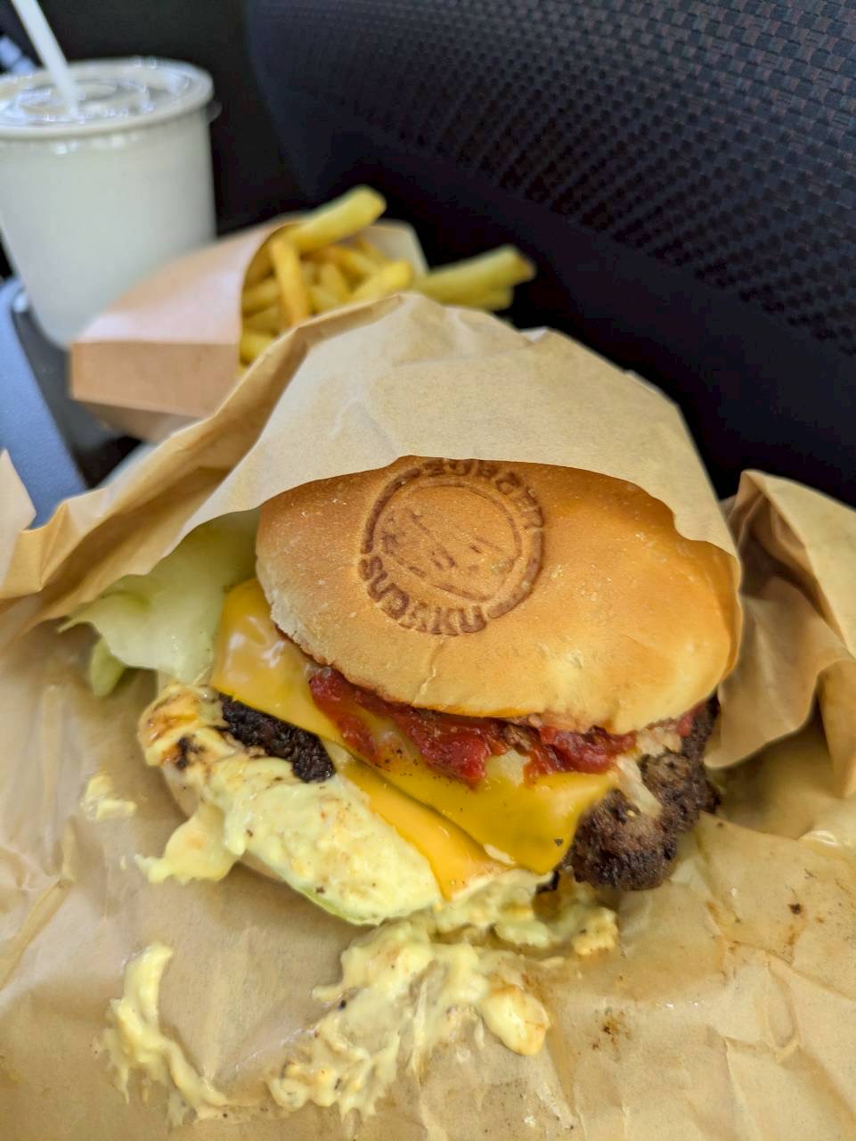 名神八日市インターTSで車の夏メンテと絶品すだくバーガー体験🍔