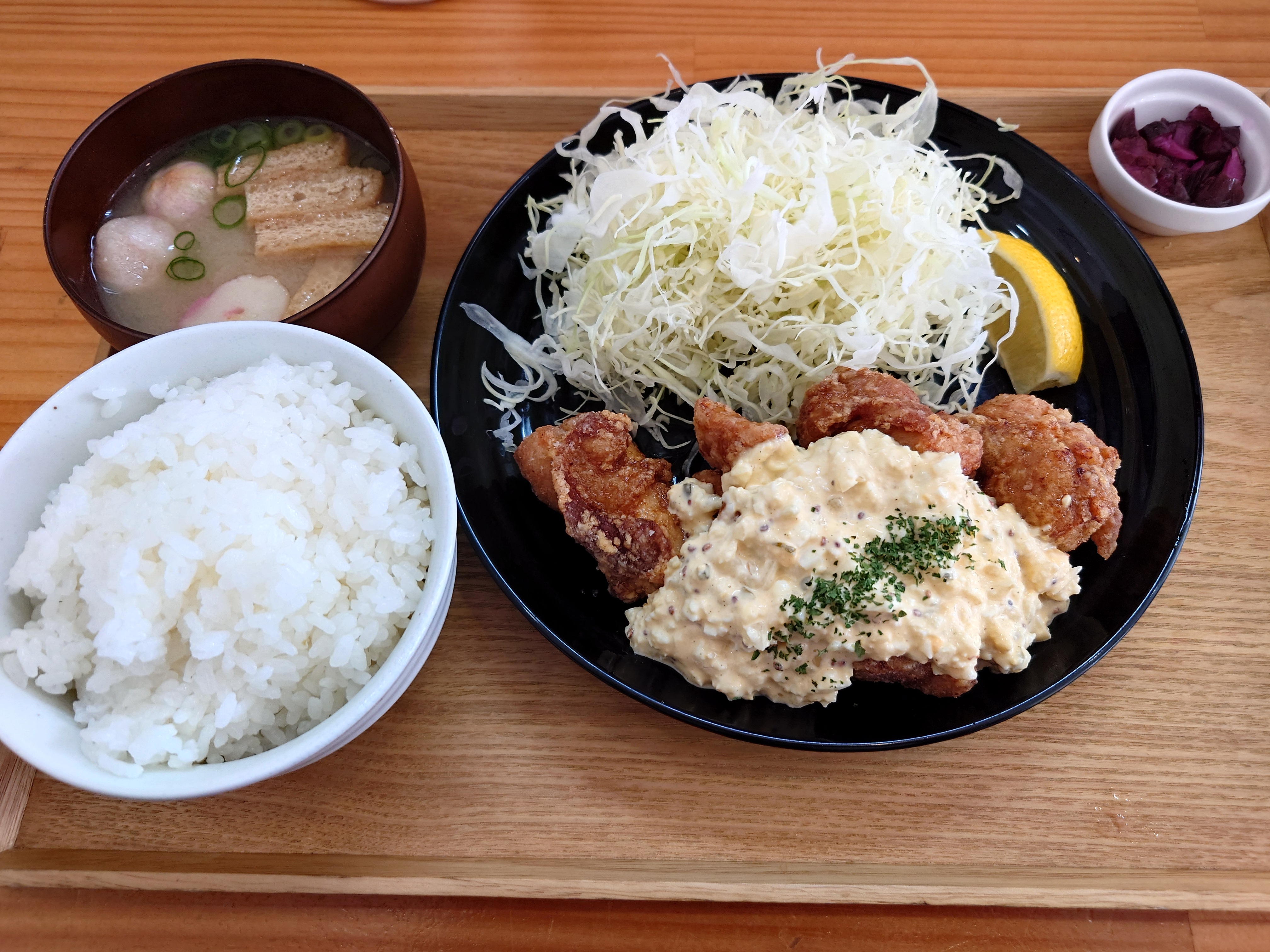 春の陽気に愛車メンテナンスと唐揚げランチでリフレッシュ🍗