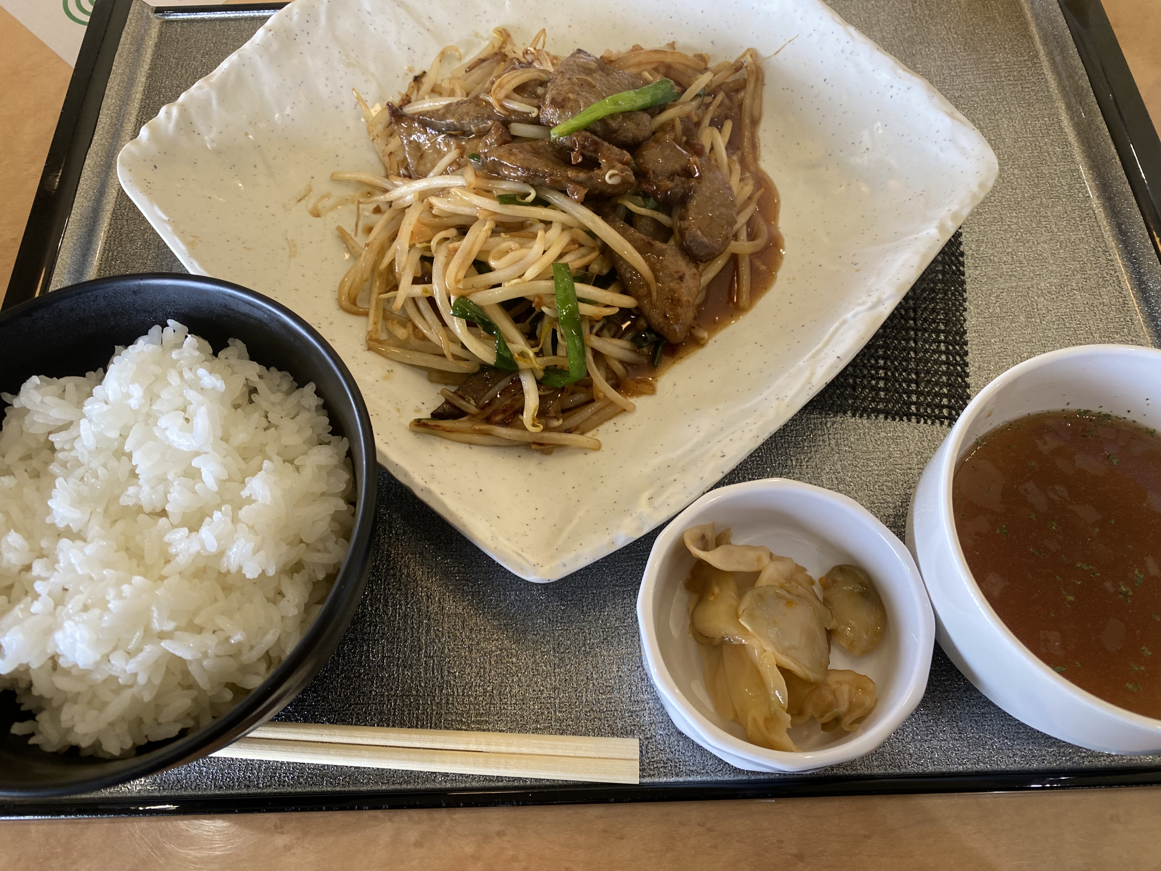 春の雨でも安心安全 タイヤ交換と車検は栗東TSへ☔🚗