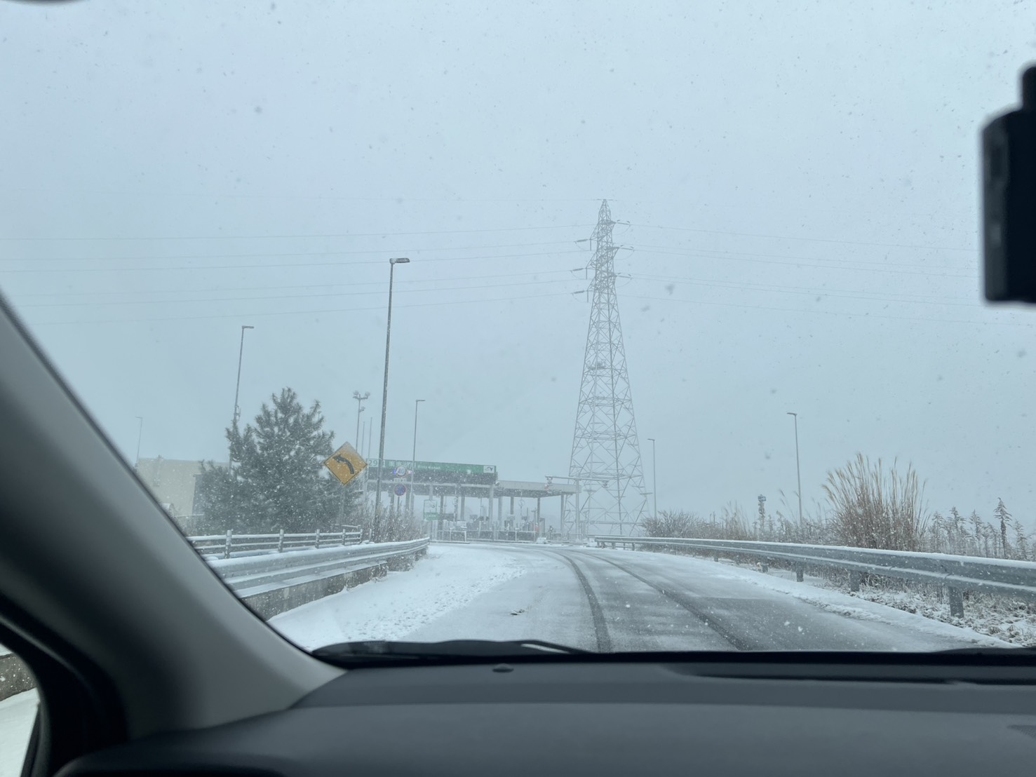 冬の雪道も安心 車点検と半額洗車キャンペーン情報⛄️