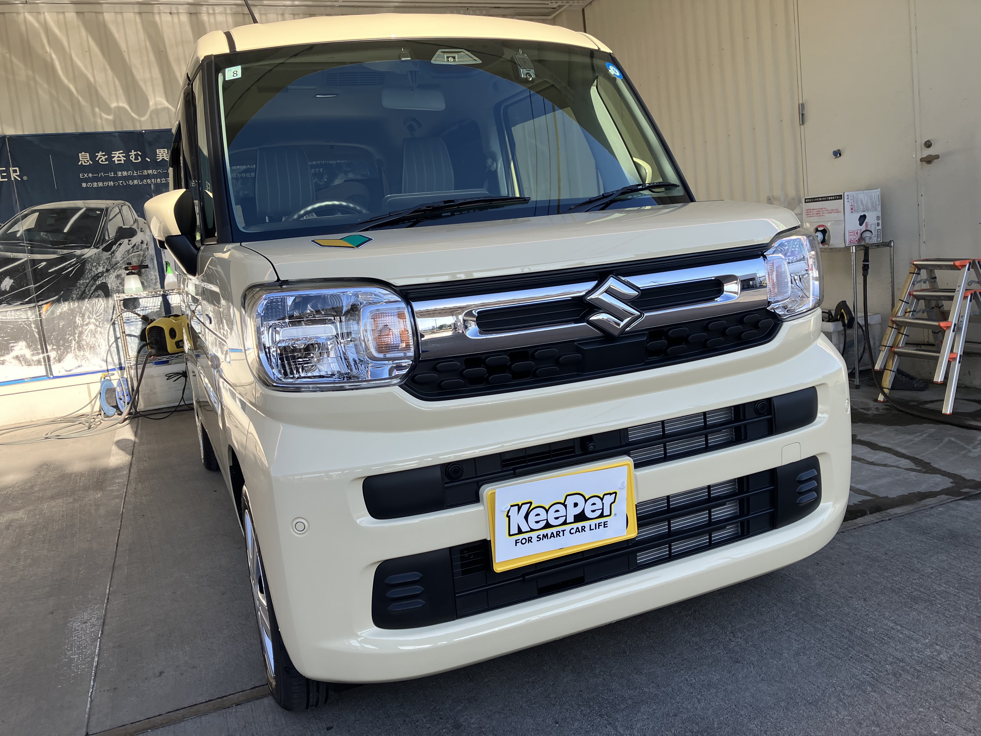 新車でダイヤⅡキーパー施工した後のスペーシアツヤのあるボディ