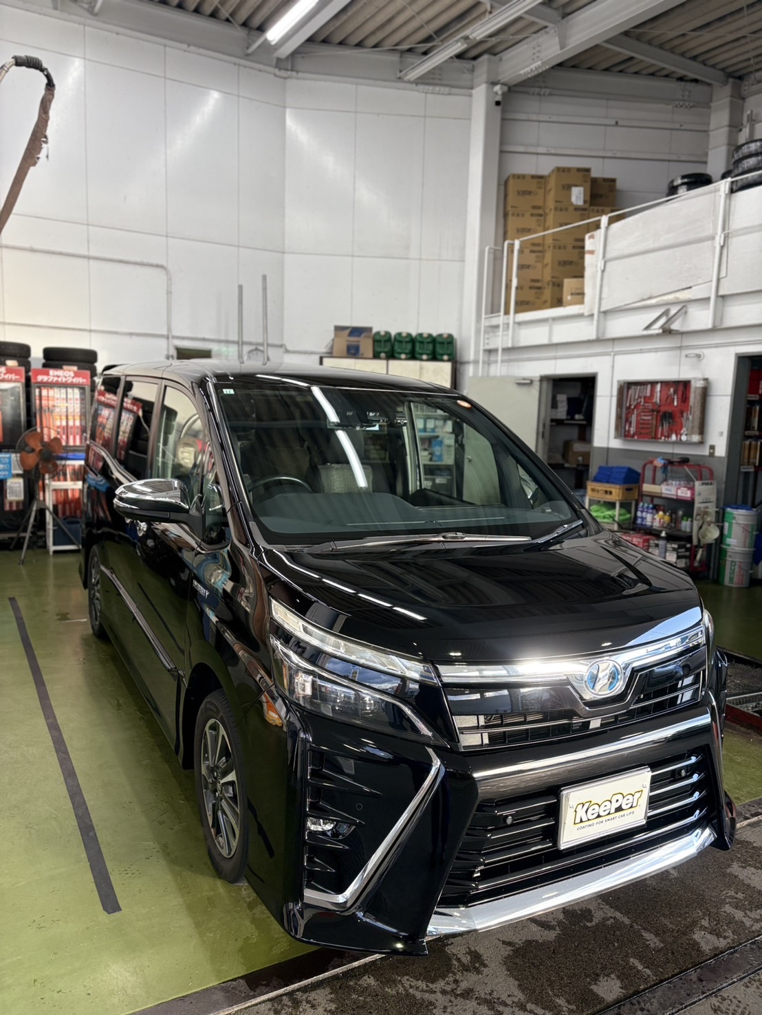 米子インターTSで黒いトヨタ/ヴォクシーに手洗い洗車