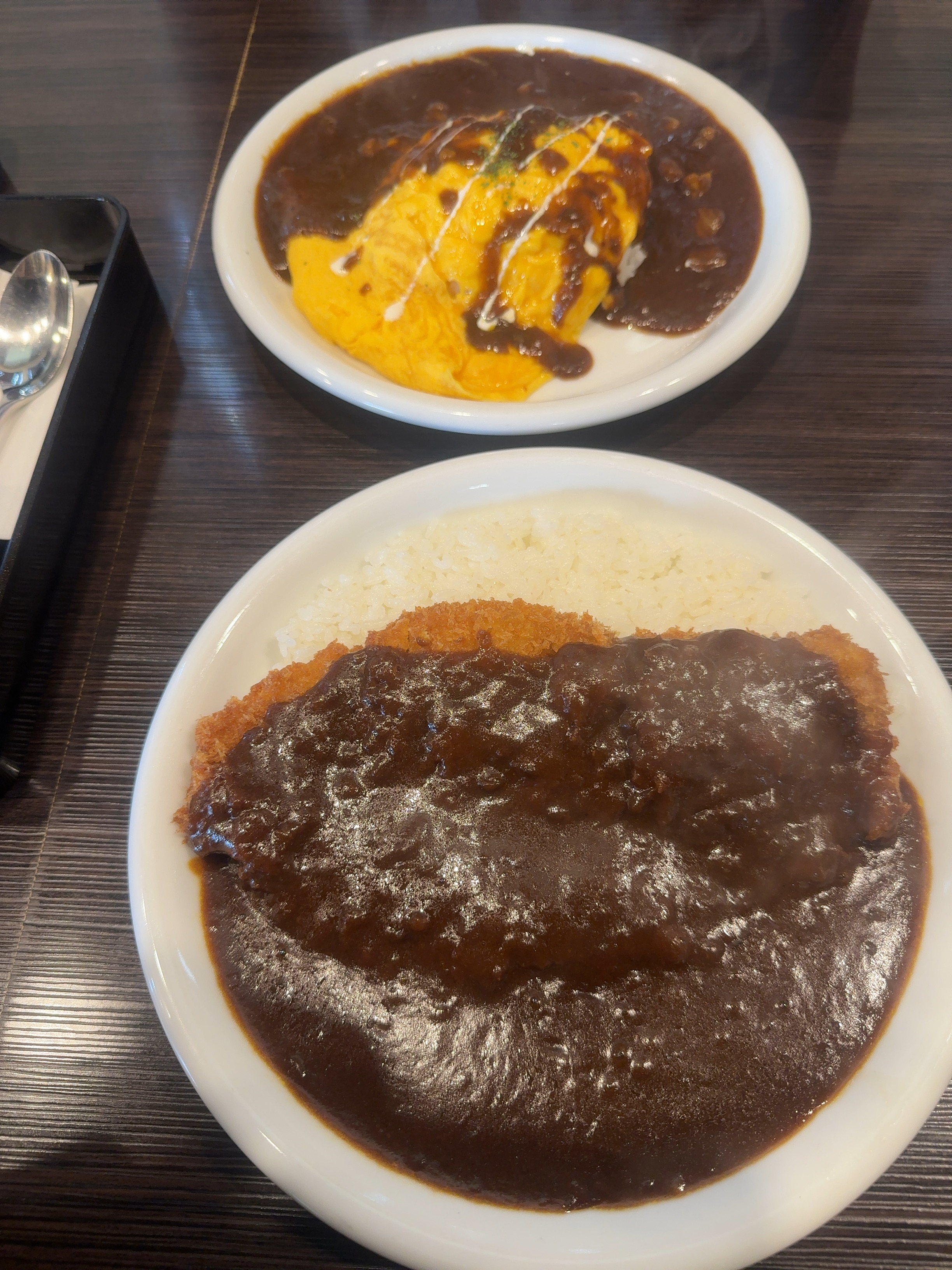 カレーを愛しカレーを愛する男
